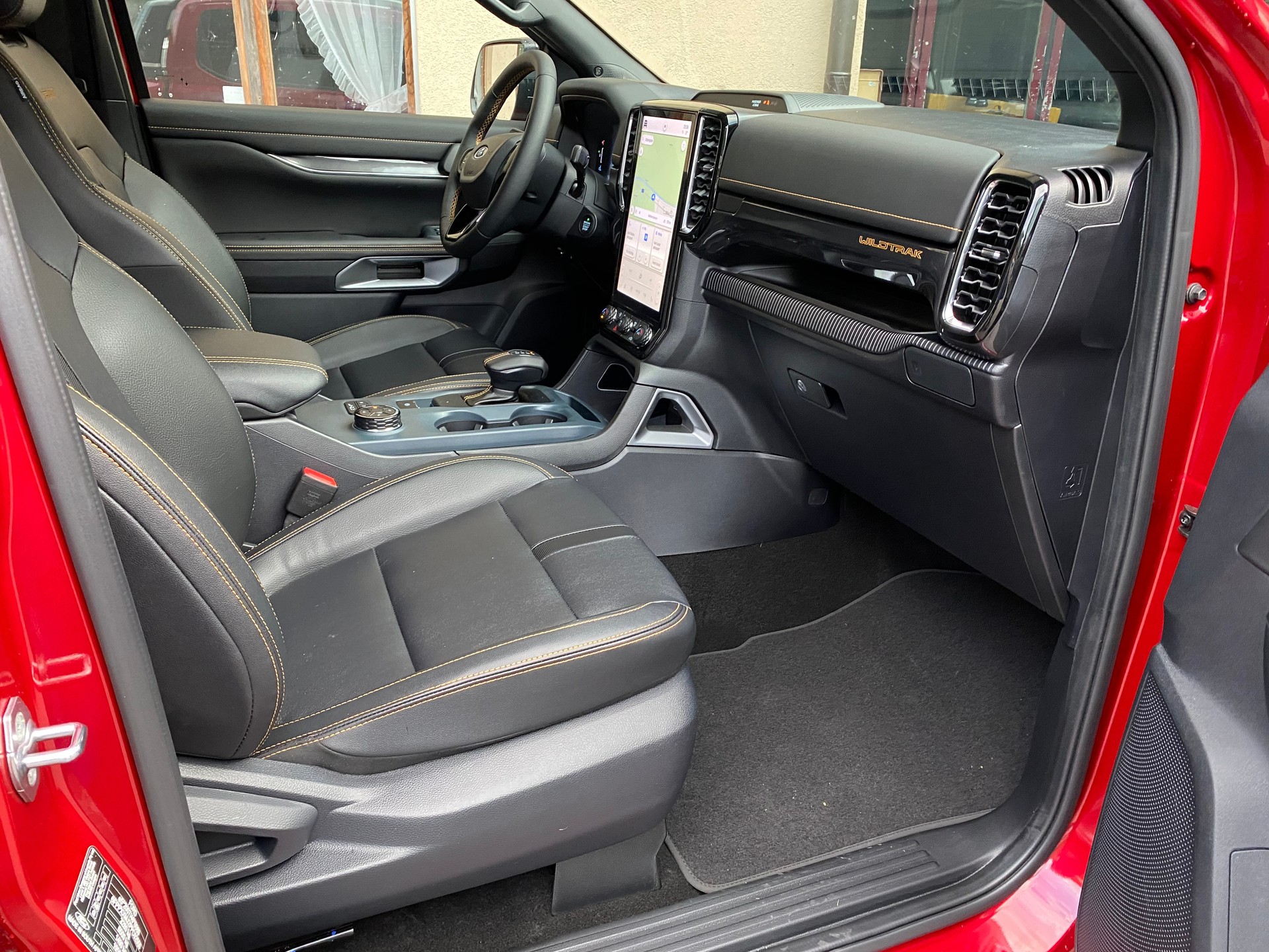 FORD Ranger Wildtrak 2.0 Eco Blue e-4WD Automat-image-6