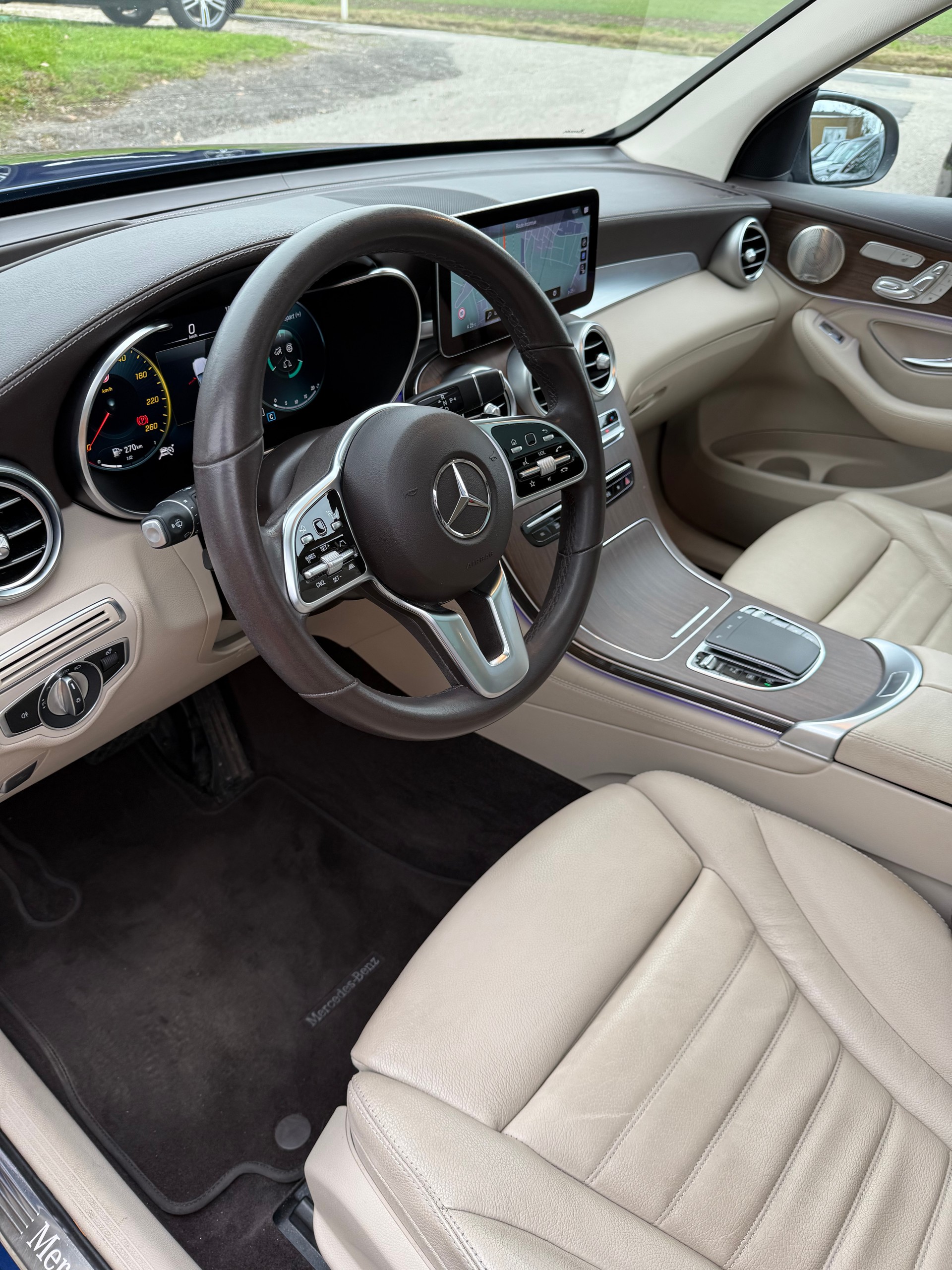 MERCEDES-BENZ GLC 400 d 4Matic AMG Line 9G-Tronic-image-9