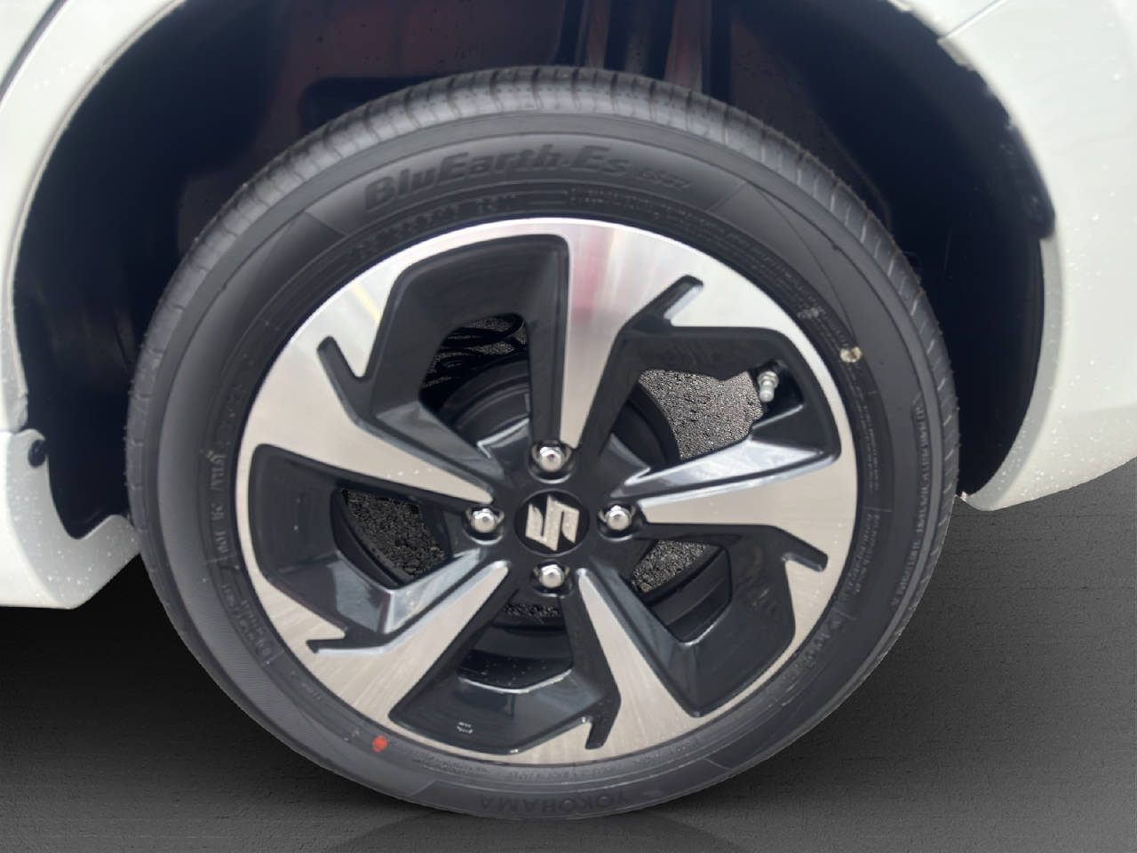 SUZUKI Swift 1.2 Compact Top Hybrid-image-12