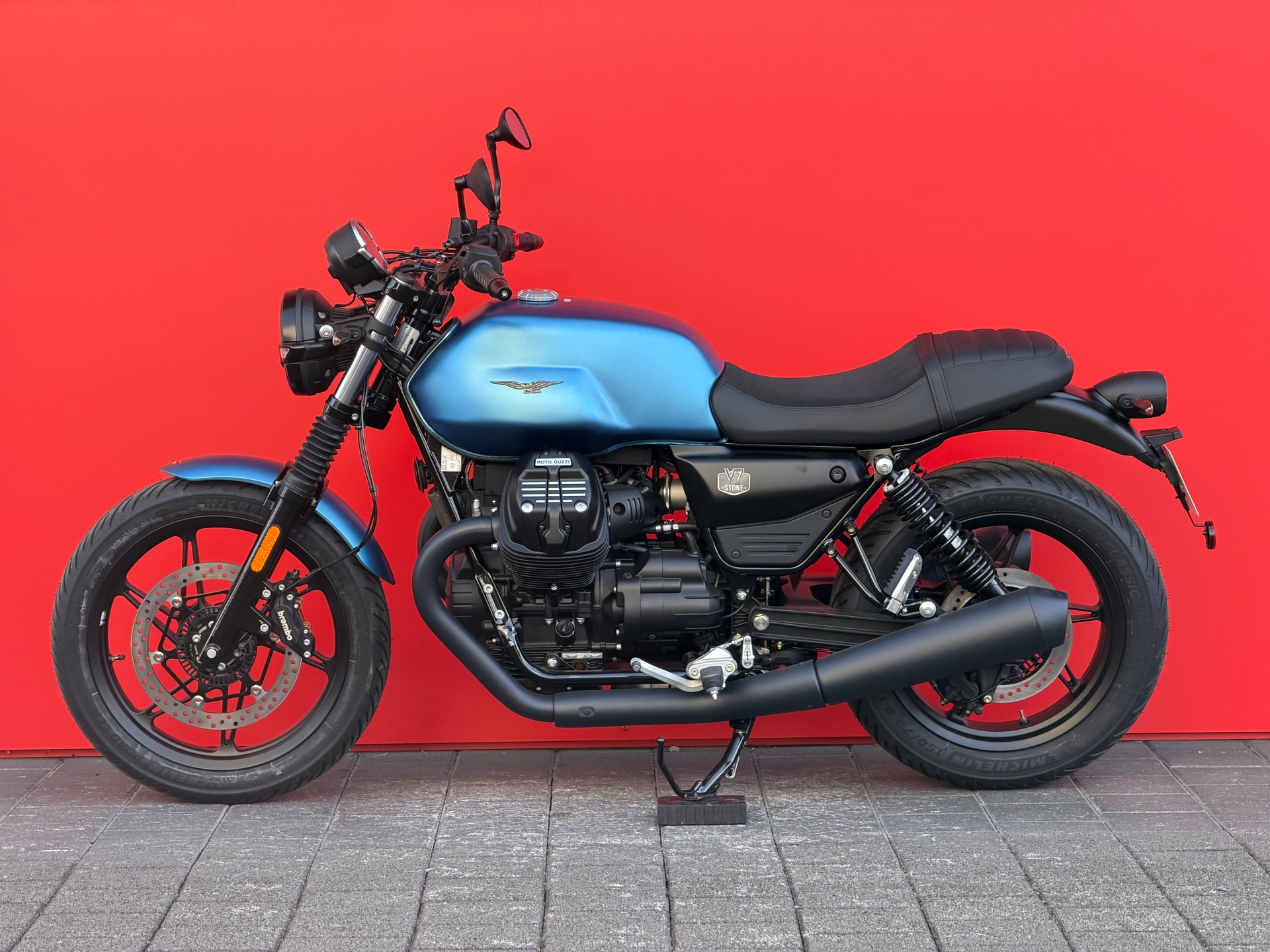 MOTO GUZZI V7 IV 850 Stone "COLORE INDIVIDUALE"-image-13