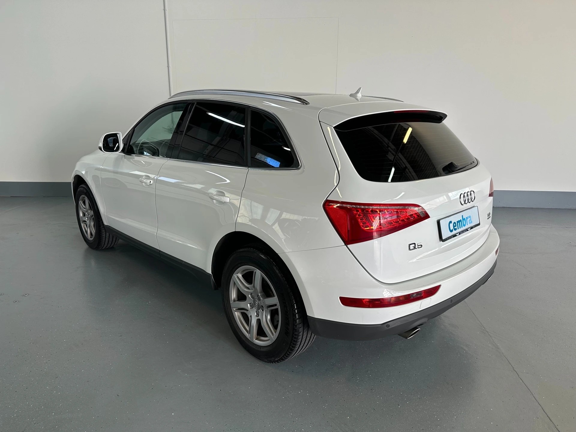 AUDI Q5 3.0 TDI quattro S-tronic-image-7