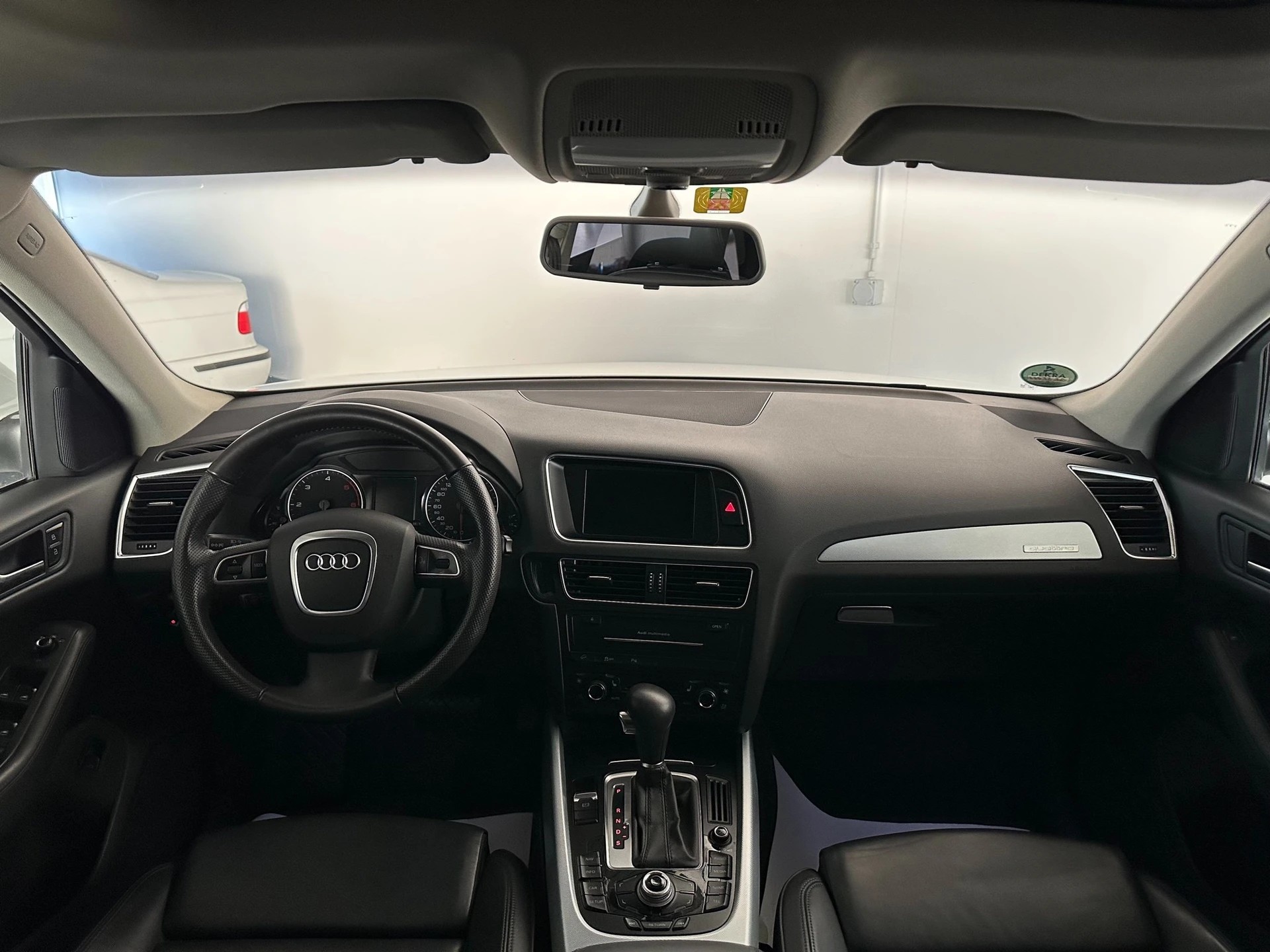 AUDI Q5 3.0 TDI quattro S-tronic-image-13