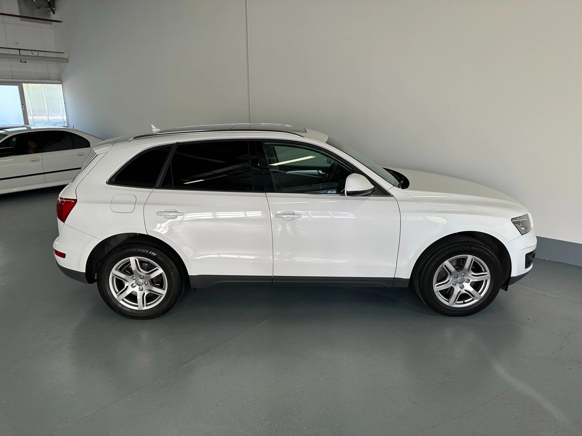 AUDI Q5 3.0 TDI quattro S-tronic-image-4