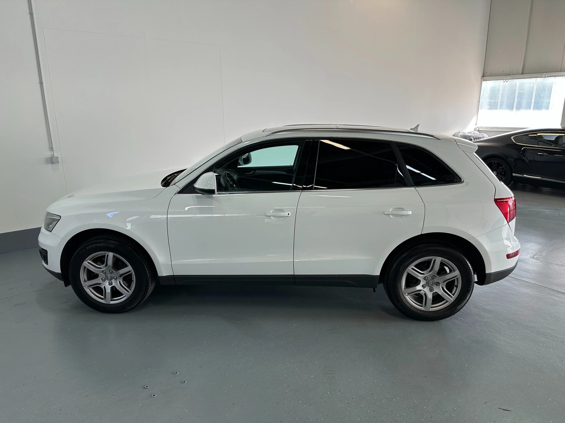 AUDI Q5 3.0 TDI quattro S-tronic-image-5