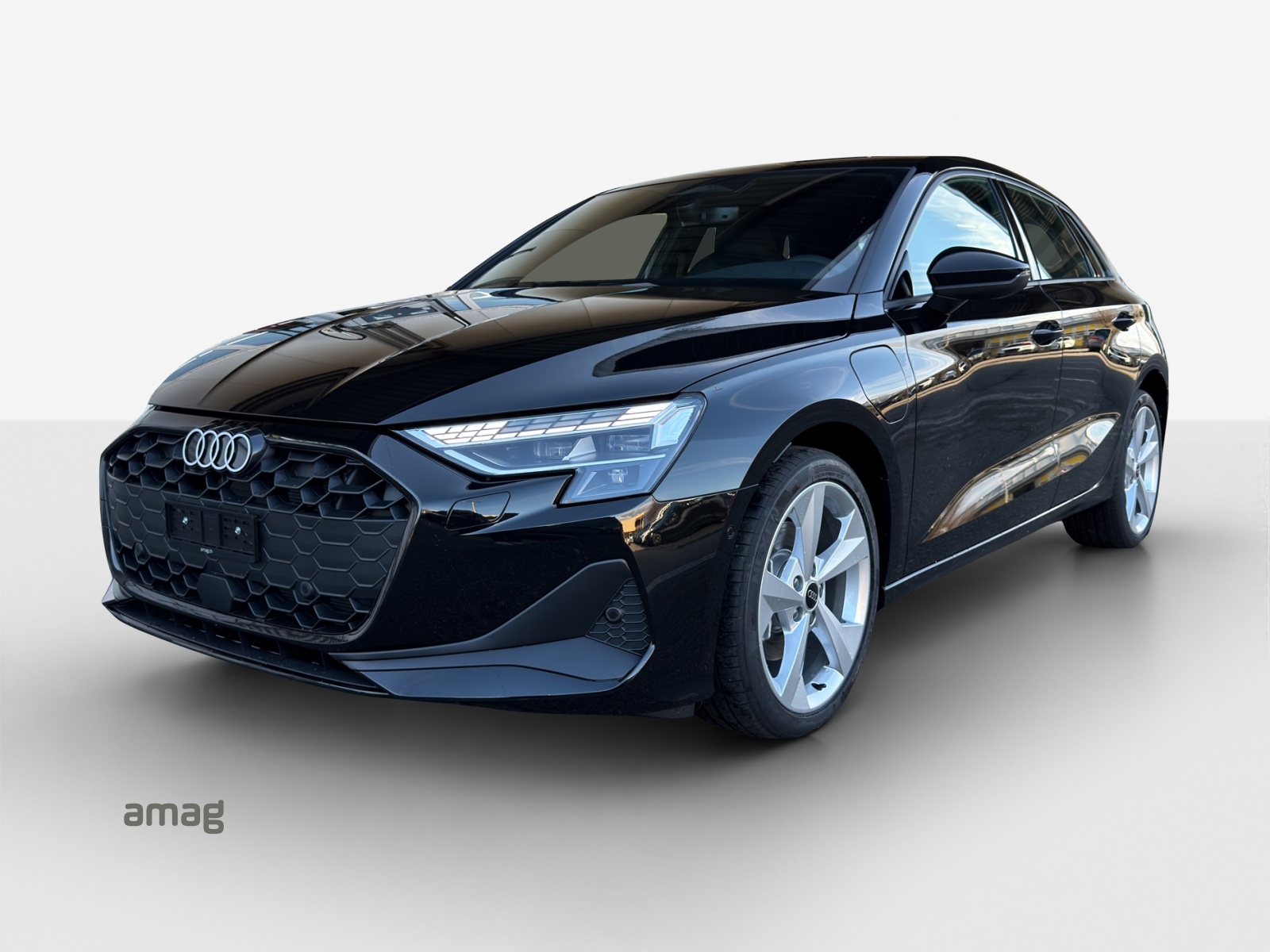 AUDI A3 Sportback 40 TFSI e Attraction S-tronic-image-0