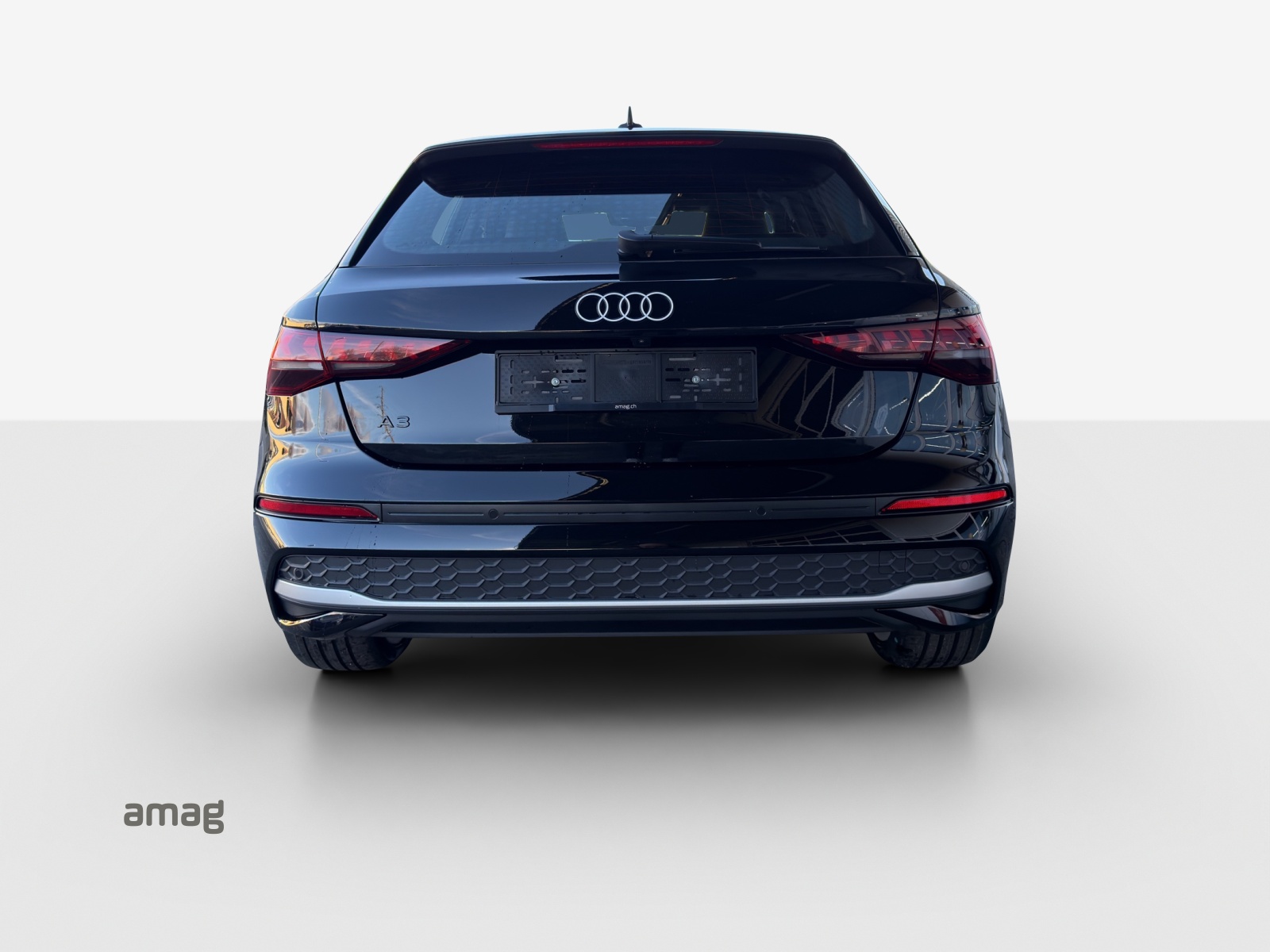 AUDI A3 Sportback 40 TFSI e Attraction S-tronic-image-3