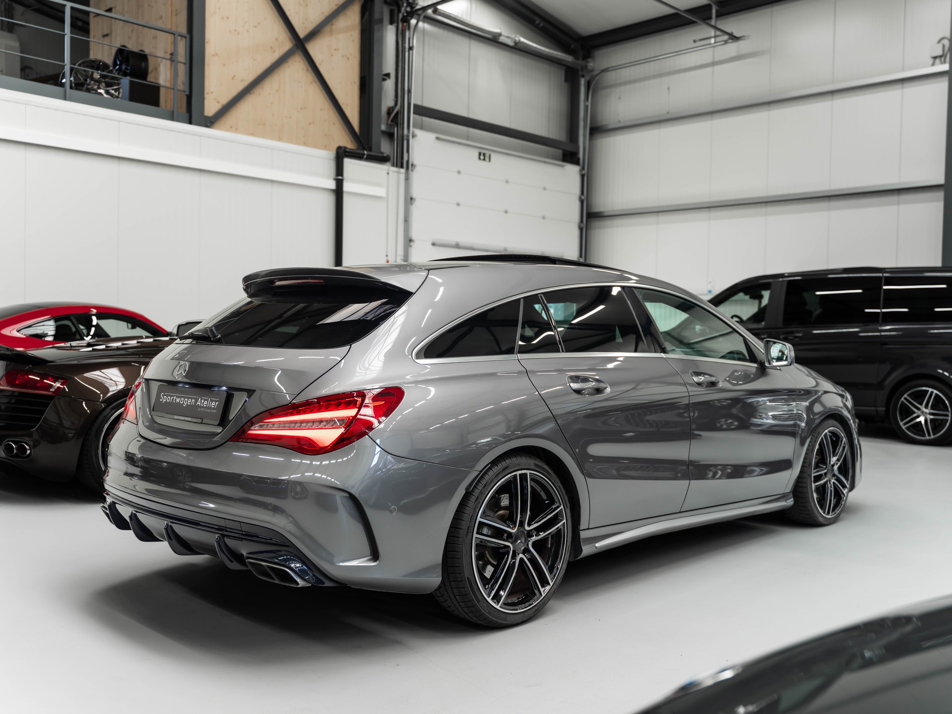 MERCEDES-BENZ CLA Shooting Brake 45 AMG 4Matic Speedshift-image-3