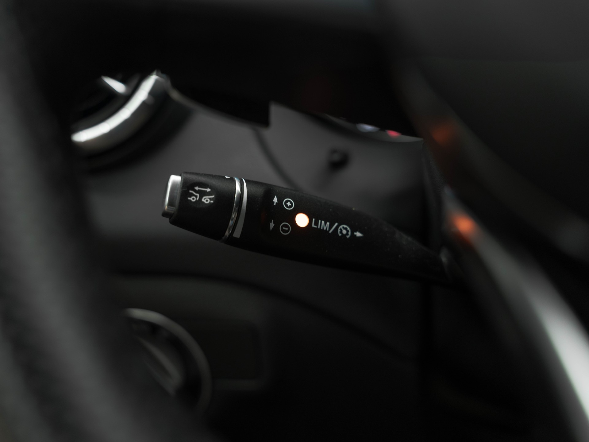 MERCEDES-BENZ CLA Shooting Brake 45 AMG 4Matic Speedshift-image-26