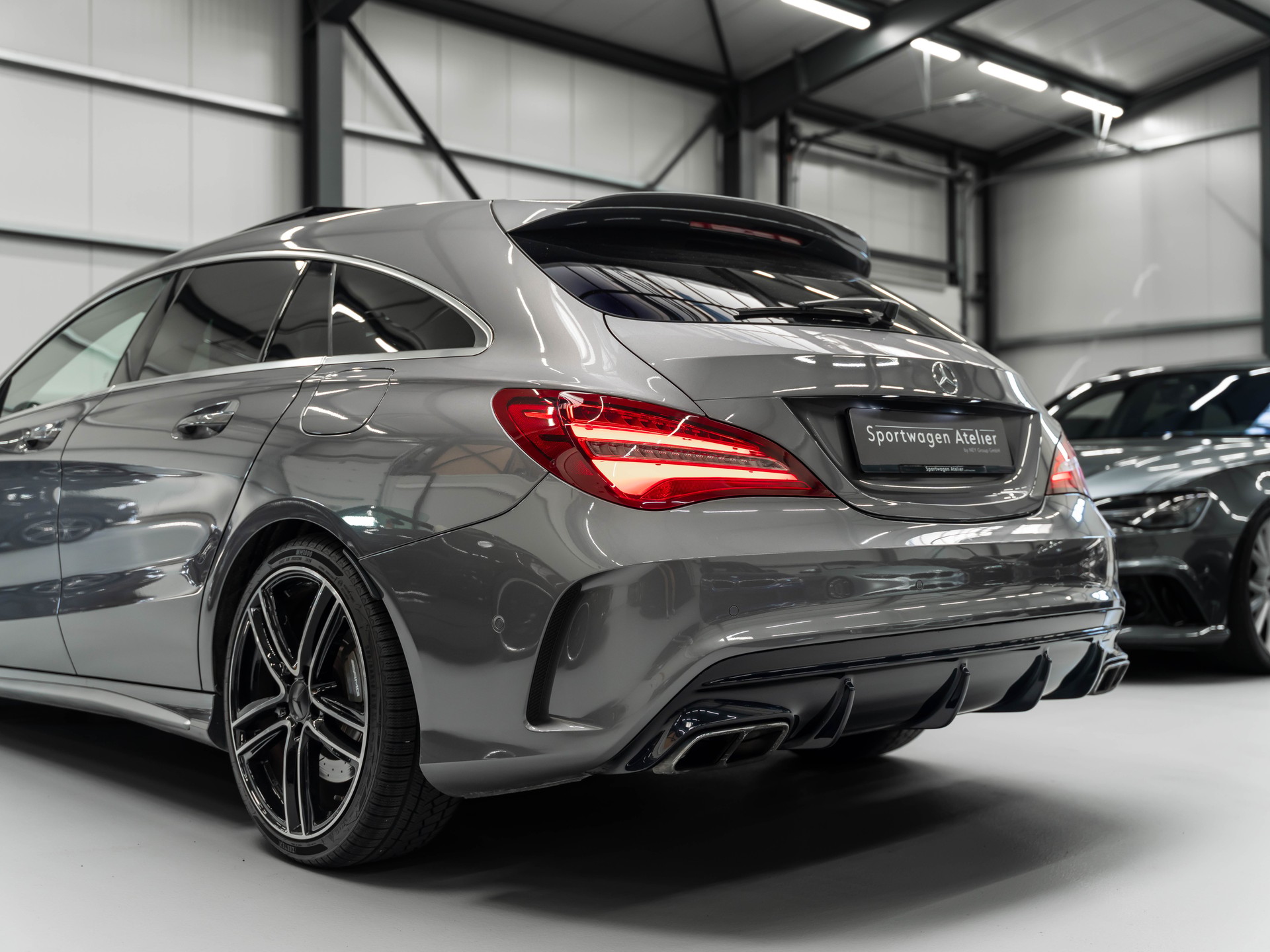 MERCEDES-BENZ CLA Shooting Brake 45 AMG 4Matic Speedshift-image-15