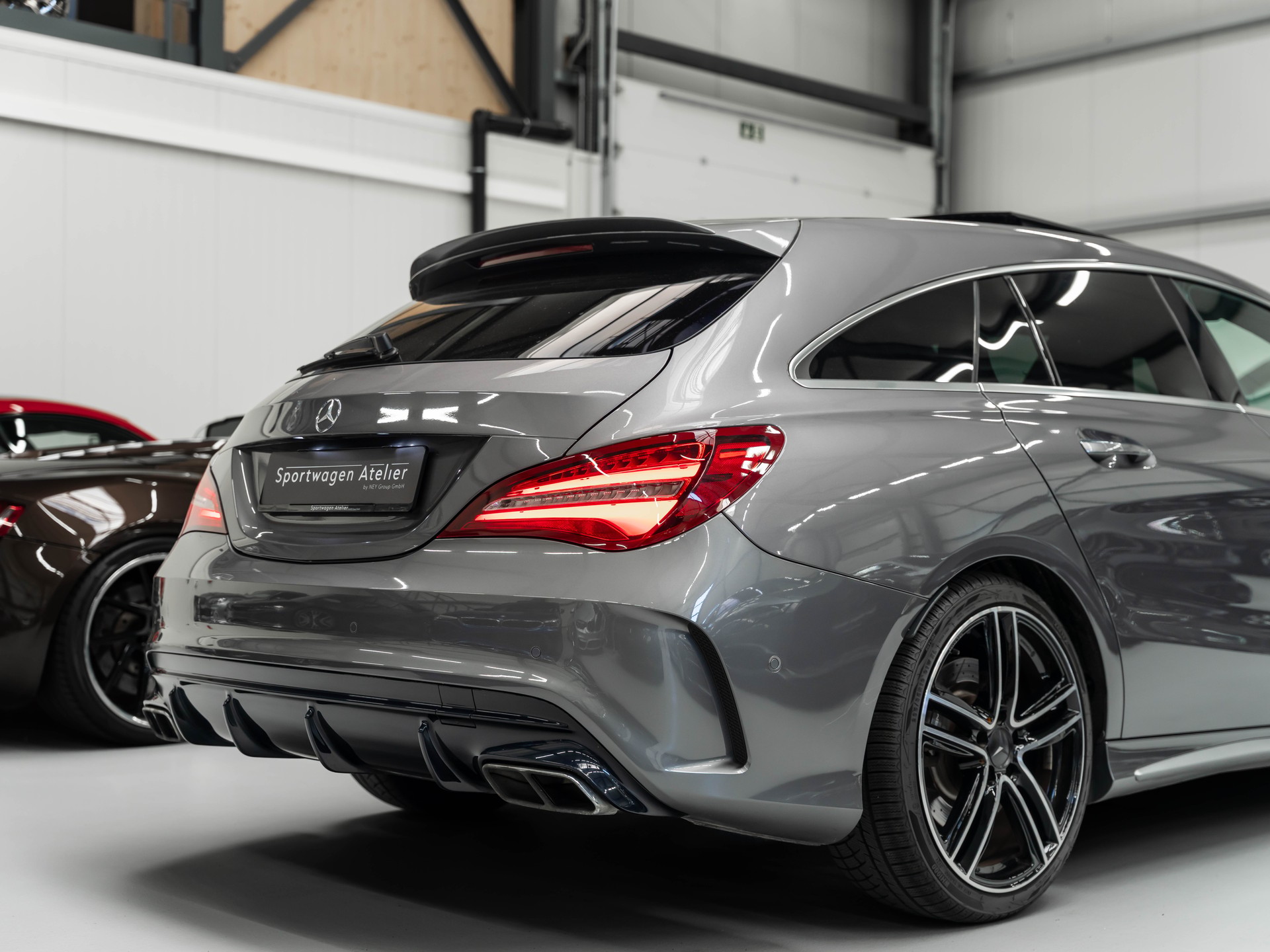 MERCEDES-BENZ CLA Shooting Brake 45 AMG 4Matic Speedshift-image-17