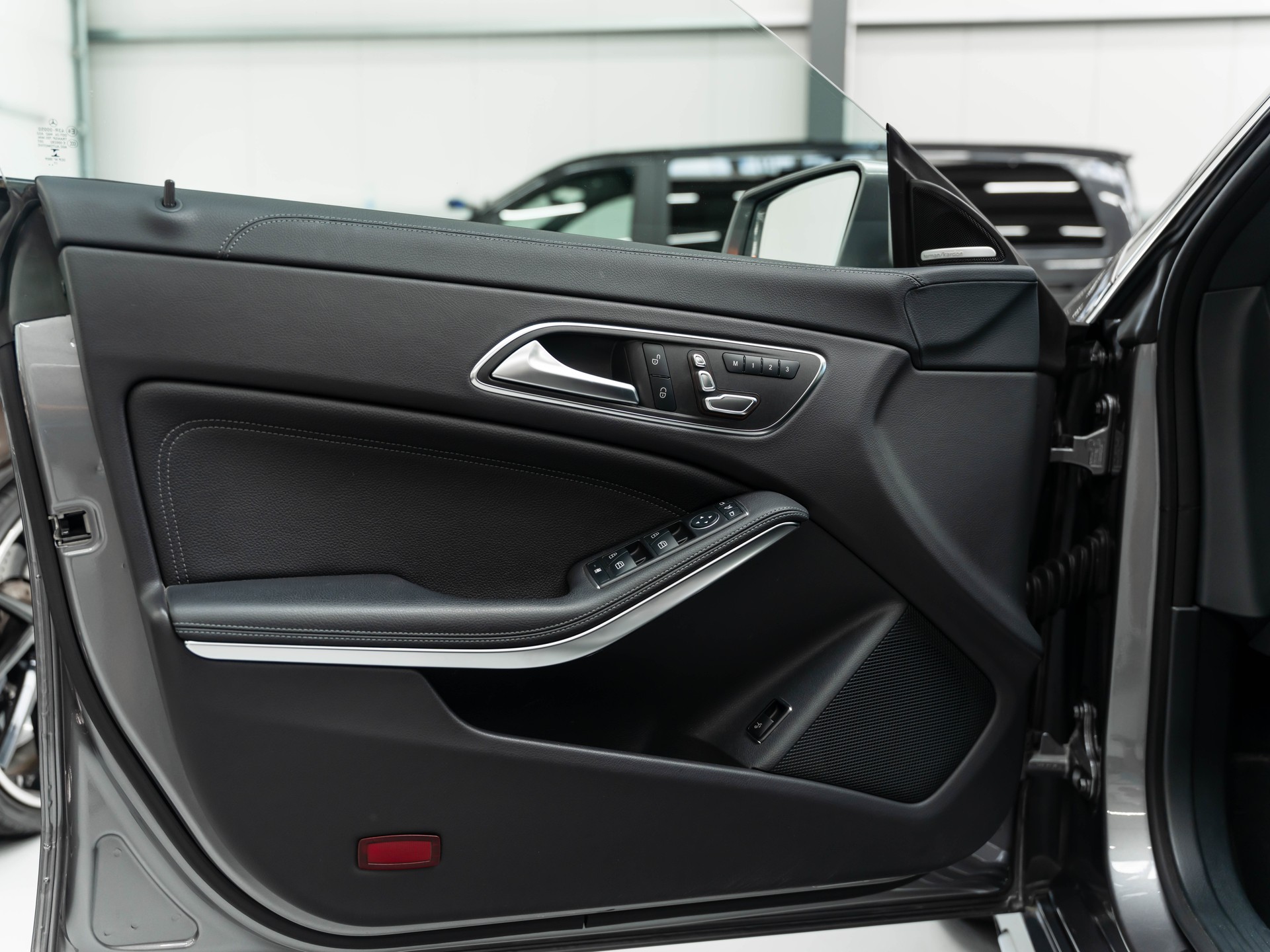 MERCEDES-BENZ CLA Shooting Brake 45 AMG 4Matic Speedshift-image-19