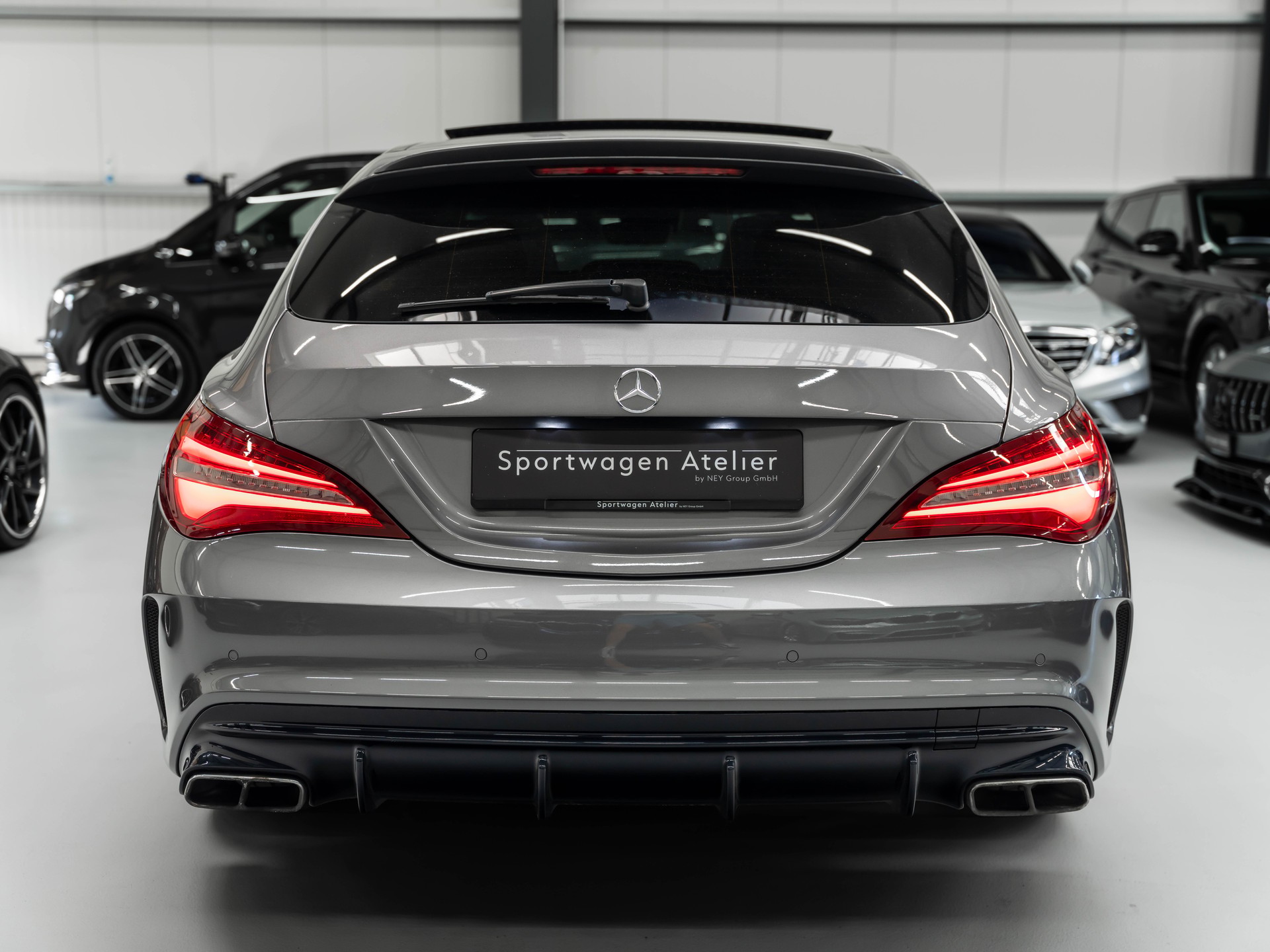 MERCEDES-BENZ CLA Shooting Brake 45 AMG 4Matic Speedshift-image-2