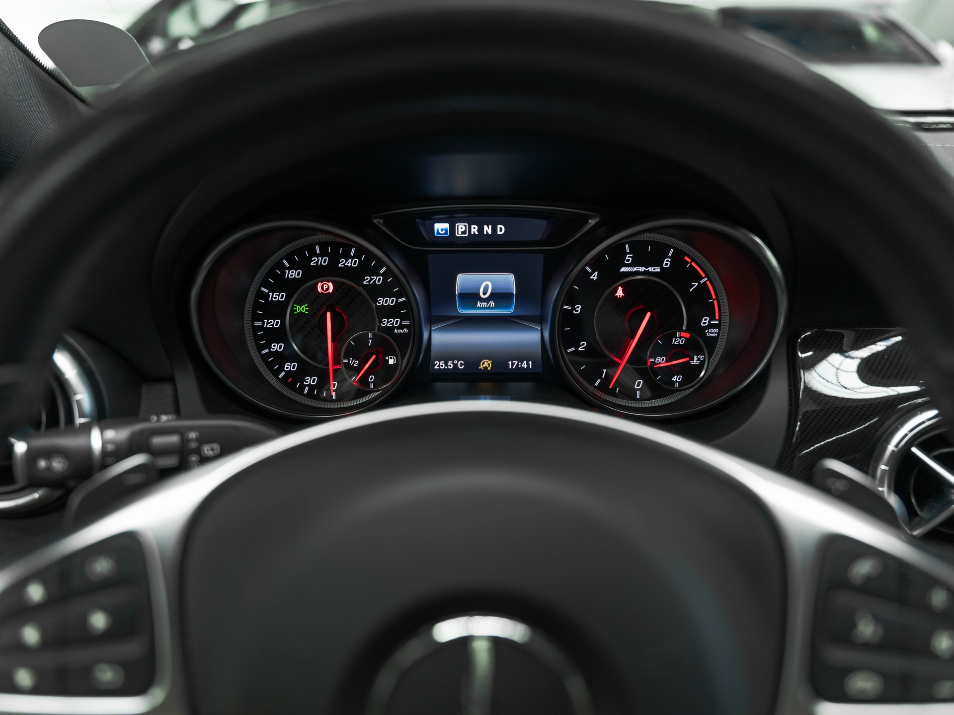 MERCEDES-BENZ CLA Shooting Brake 45 AMG 4Matic Speedshift-image-25