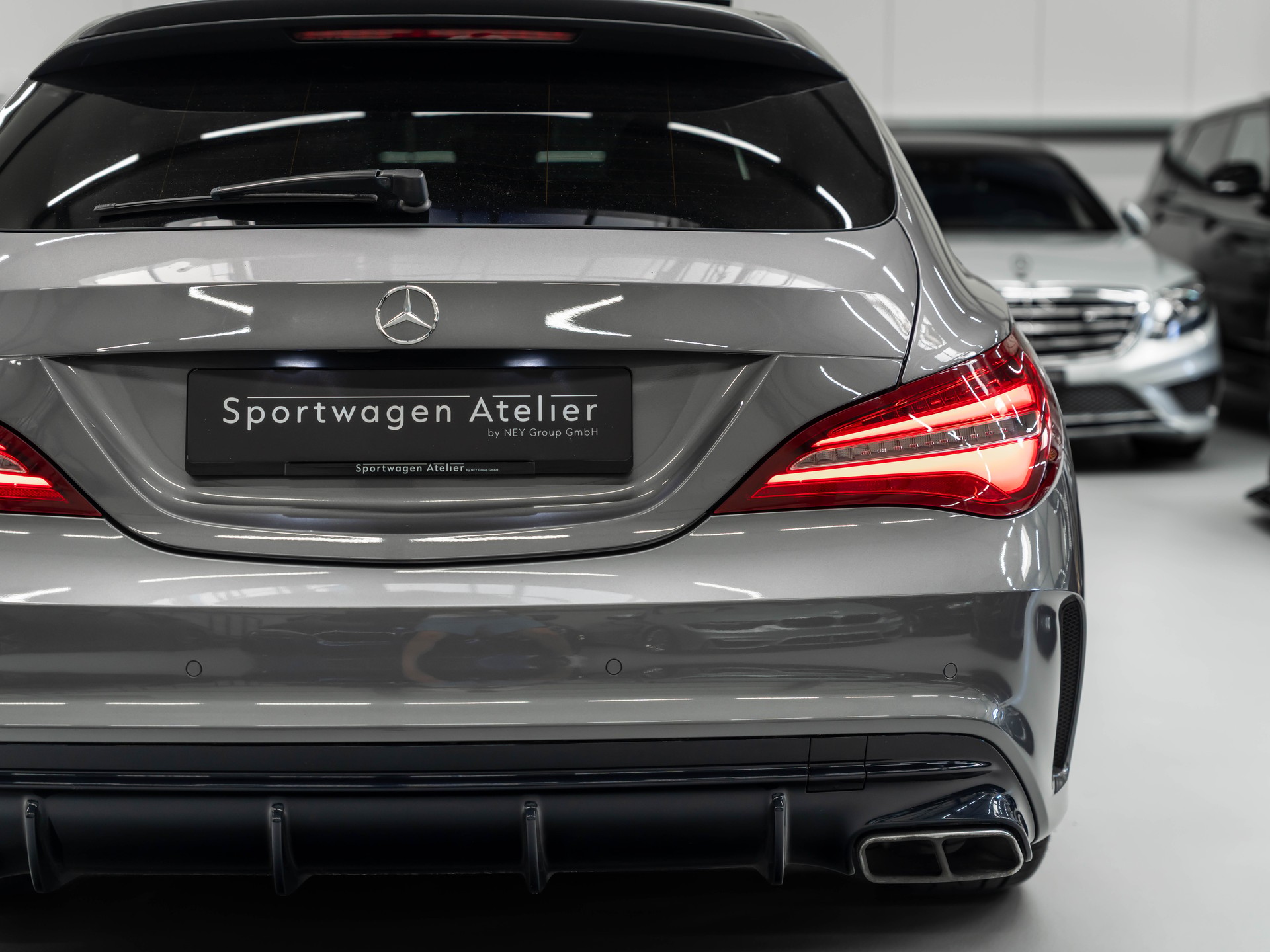 MERCEDES-BENZ CLA Shooting Brake 45 AMG 4Matic Speedshift-image-16
