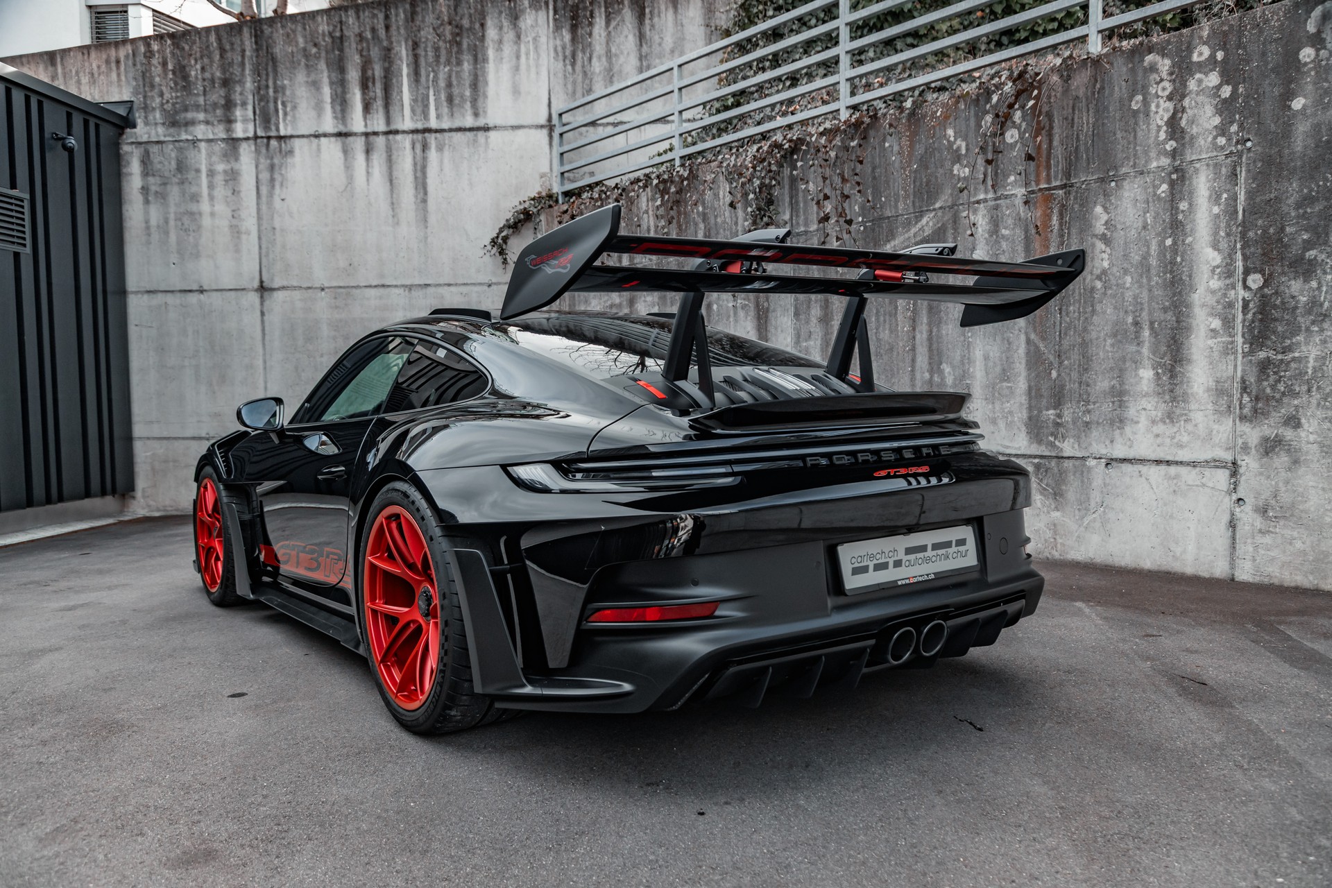 PORSCHE 911 GT3 RS-image-3