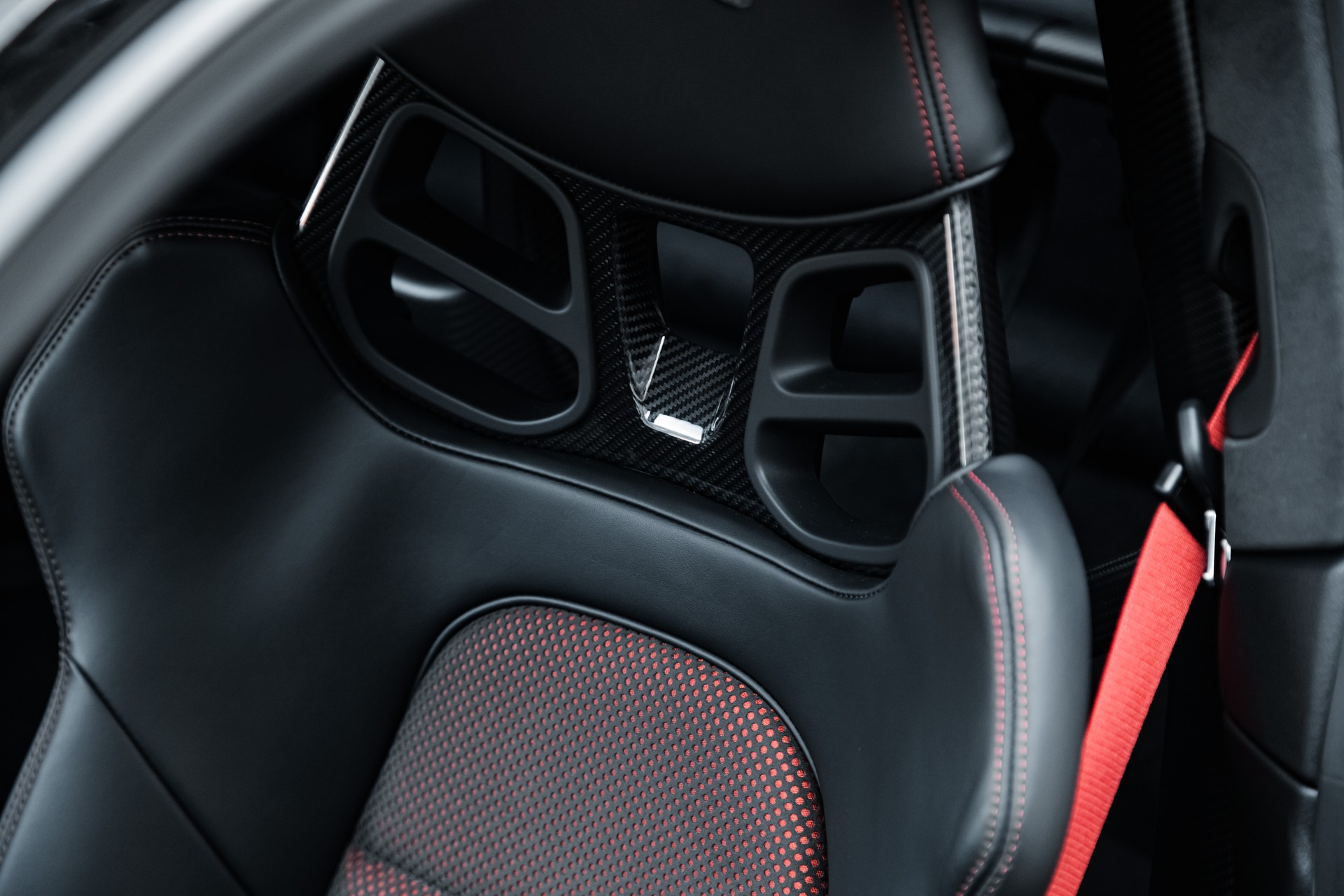 PORSCHE 911 GT3 RS-image-25