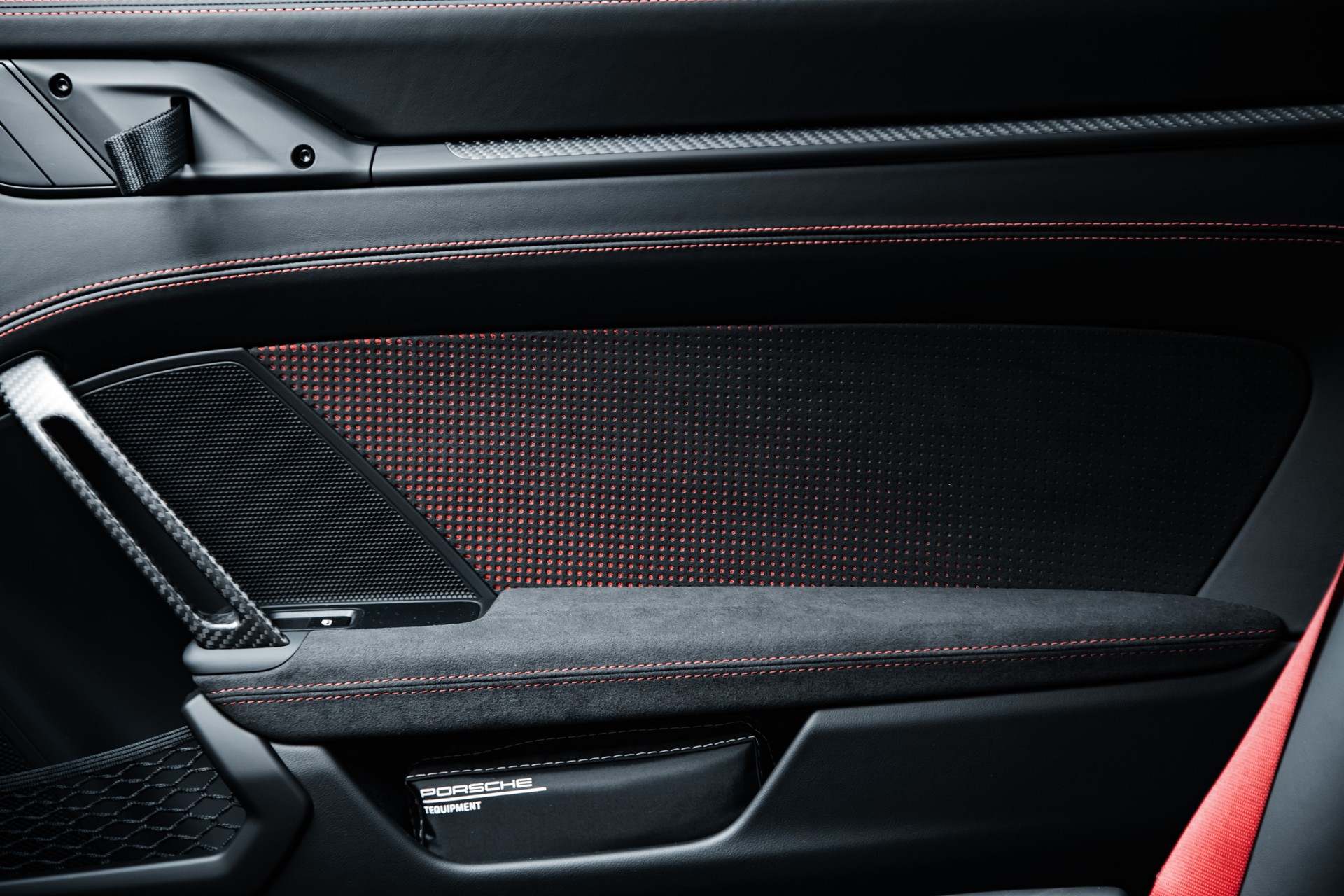 PORSCHE 911 GT3 RS-image-23