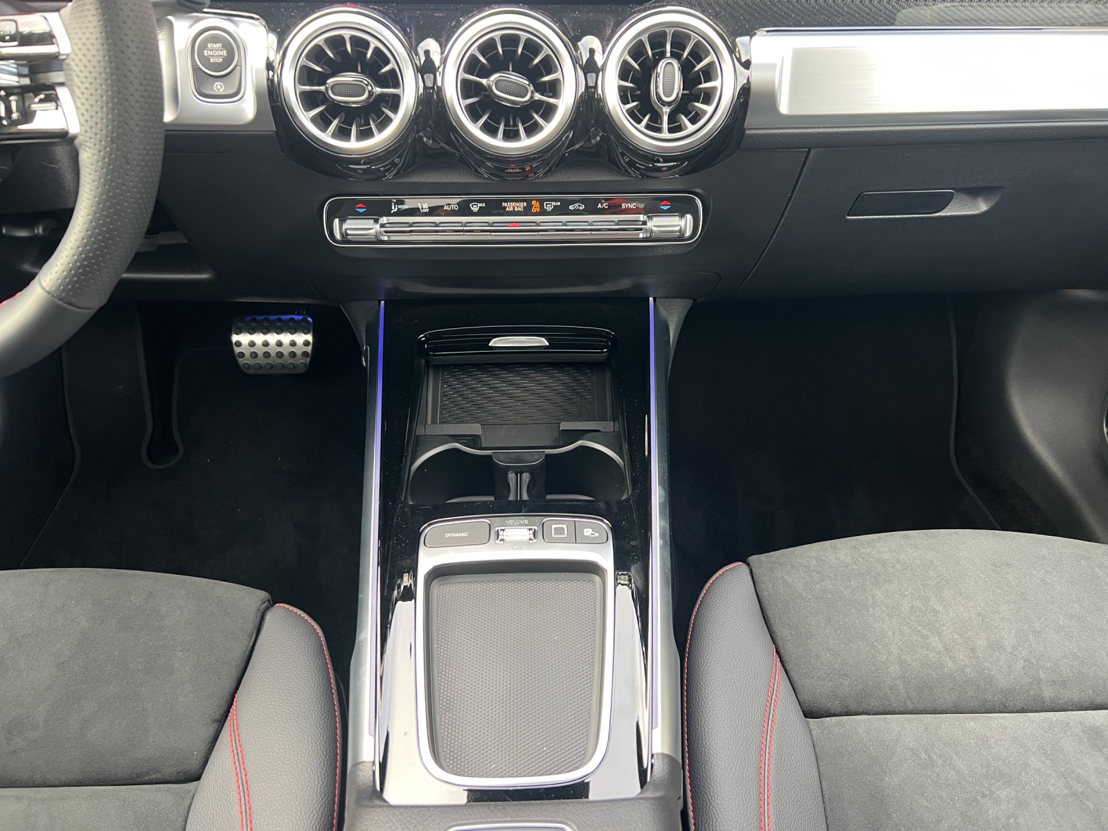MERCEDES-BENZ GLB 220 4Matic 8G-Tronic-image-14