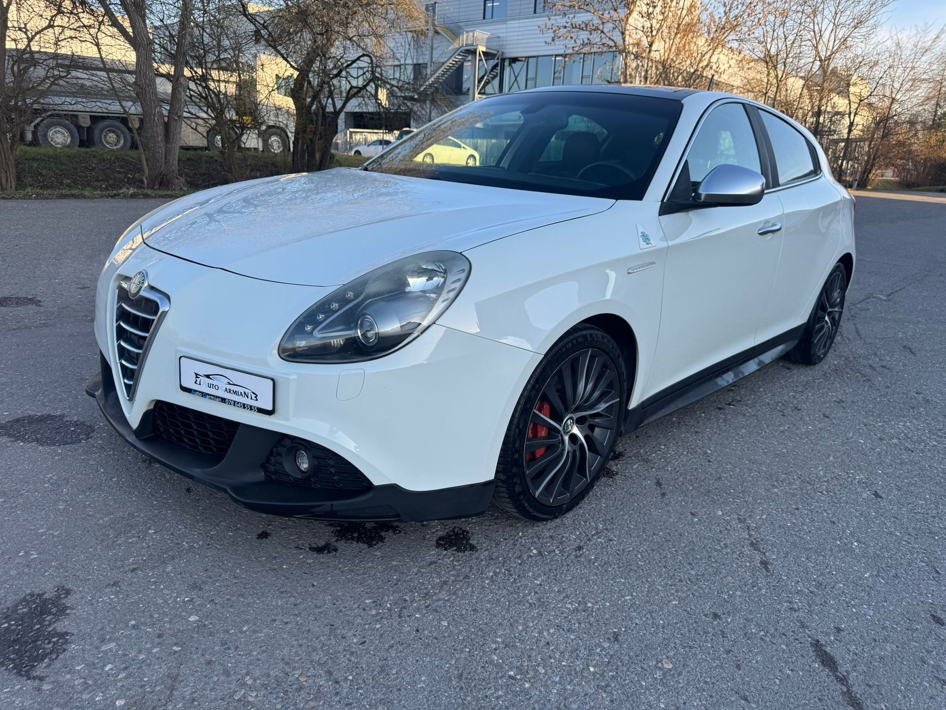 ALFA ROMEO Giulietta 1750 TBi Quadrifoglio Verde-image-1