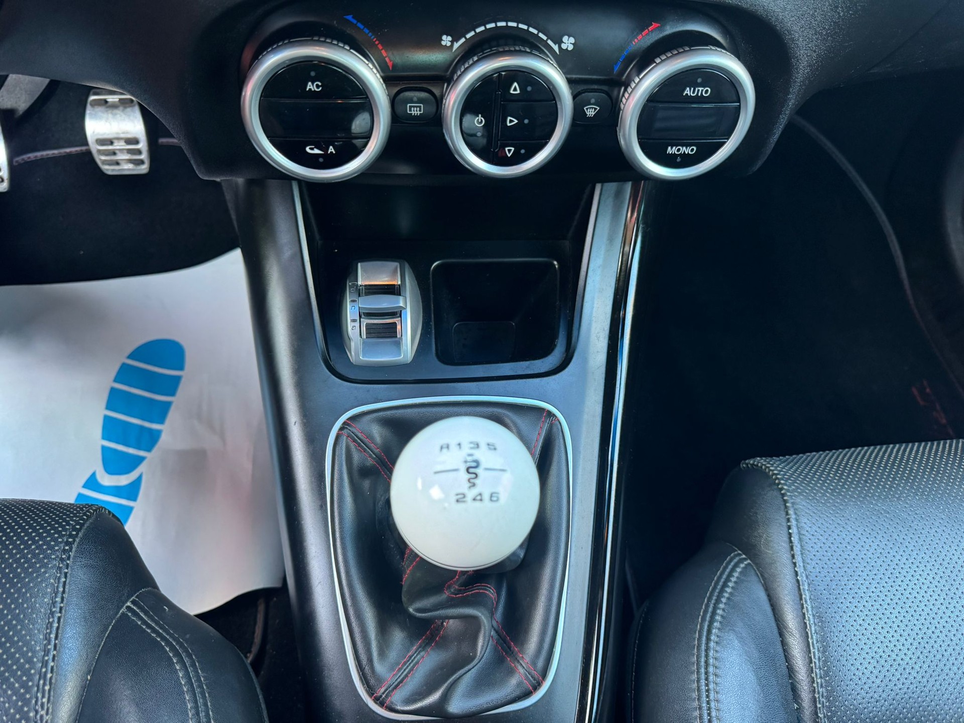 ALFA ROMEO Giulietta 1750 TBi Quadrifoglio Verde-image-23