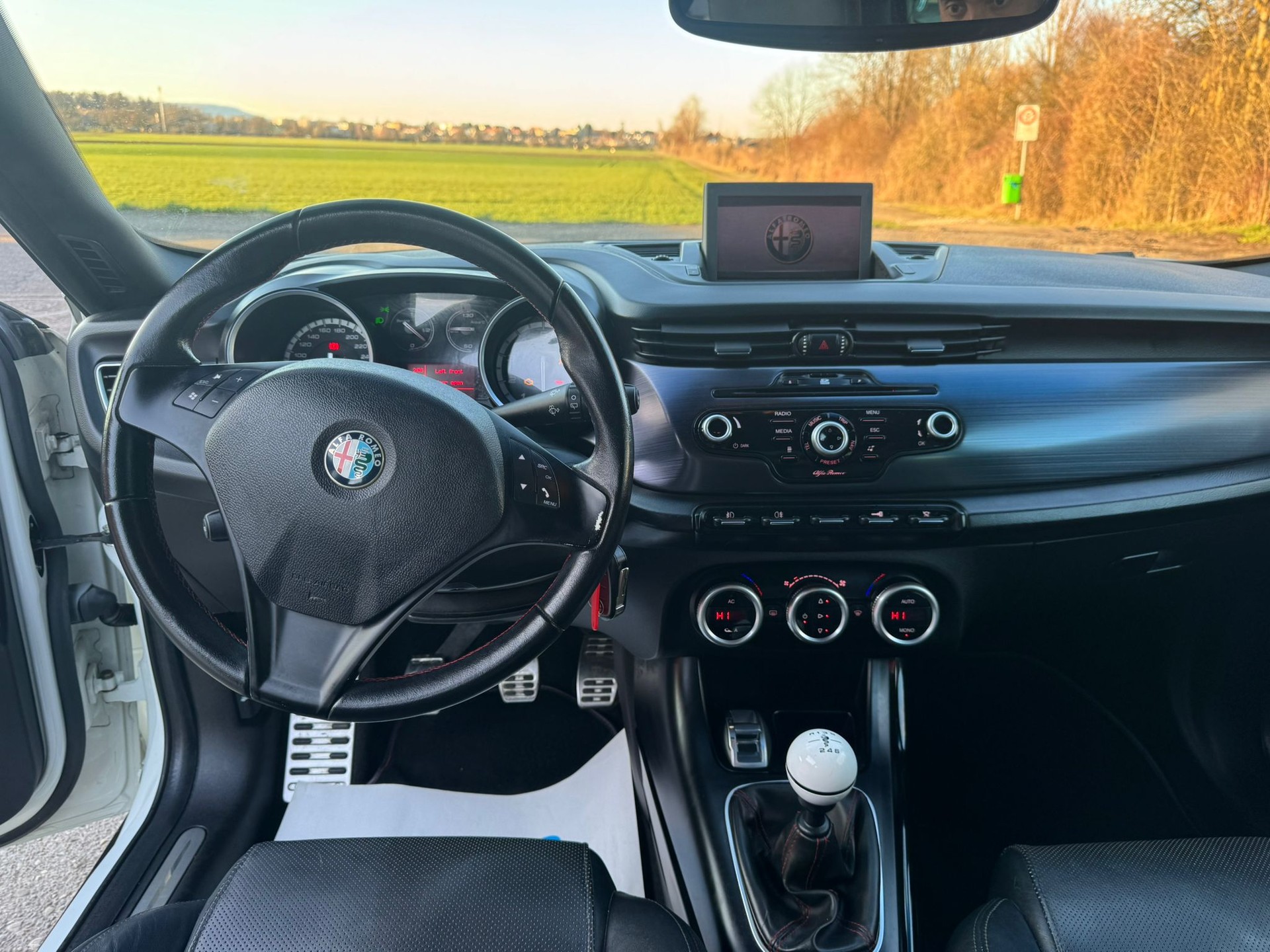 ALFA ROMEO Giulietta 1750 TBi Quadrifoglio Verde-image-18