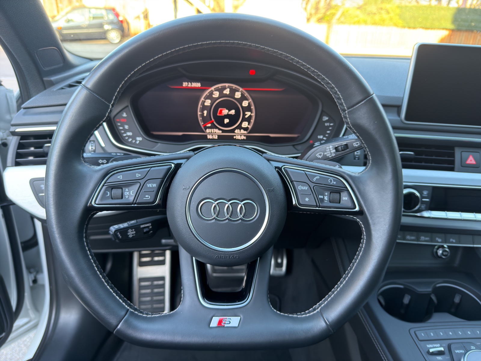 AUDI S4 Avant 3.0 TFSI quattro tiptronic-image-14