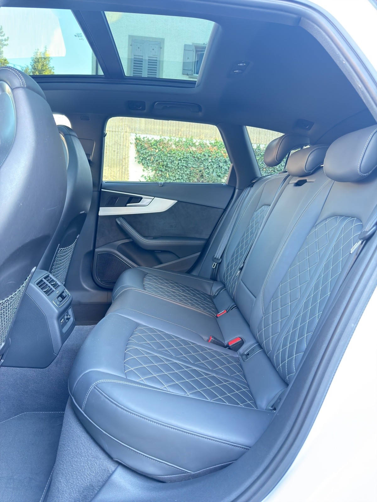 AUDI S4 Avant 3.0 TFSI quattro tiptronic-image-10