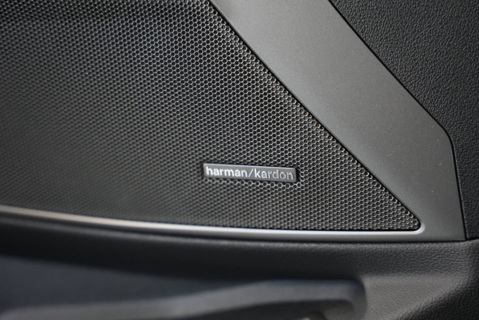 BMW M3 Competition M xDrive LCI-image-15