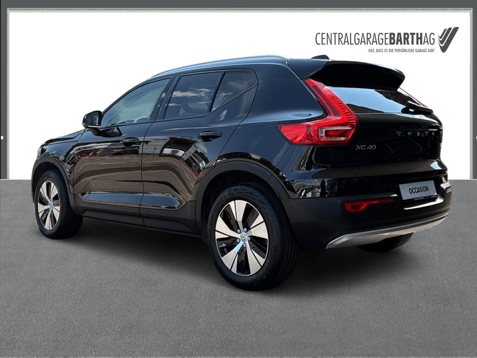 VOLVO XC40 2.0 D4 Momentum AWD-image-6