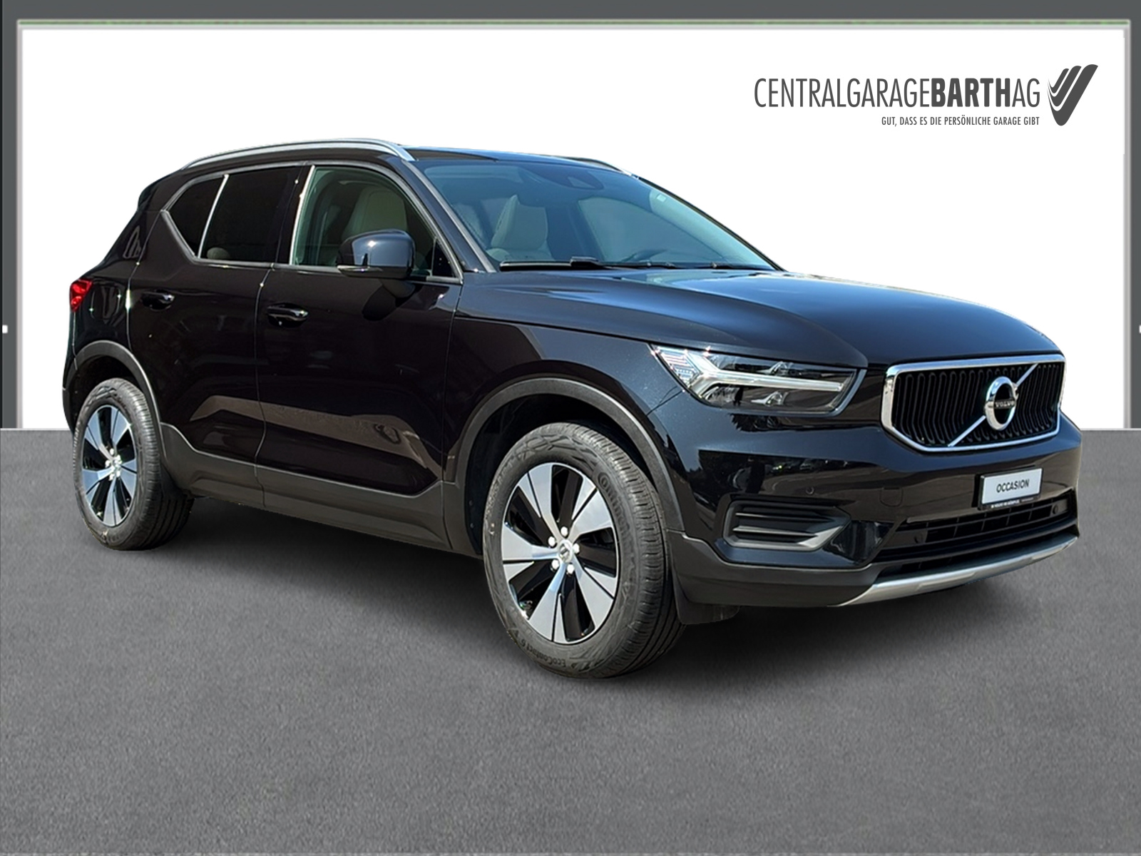 VOLVO XC40 2.0 D4 Momentum AWD-image-2
