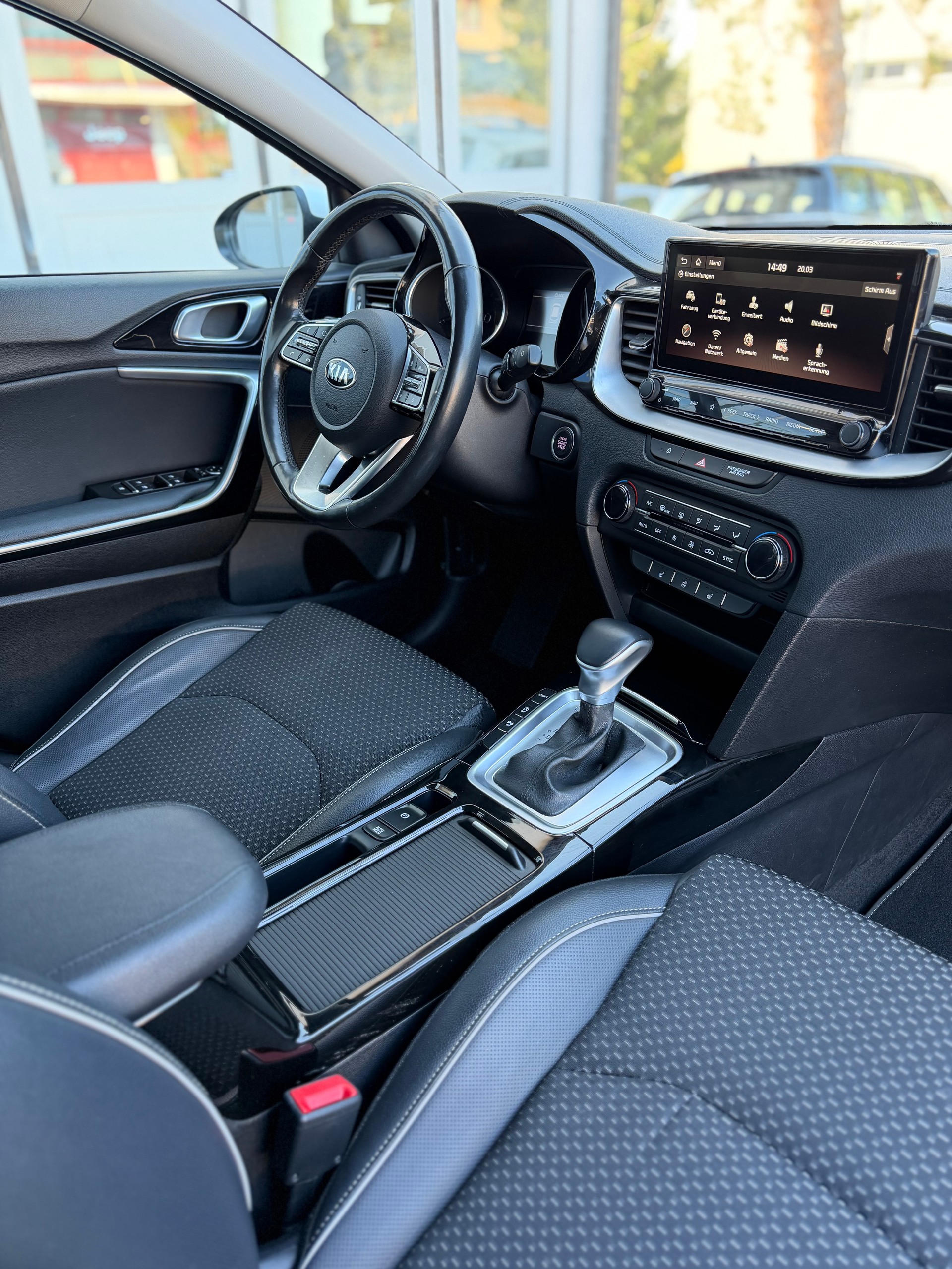 KIA XCeed 1.4 T-GDi Trend DCT-image-4