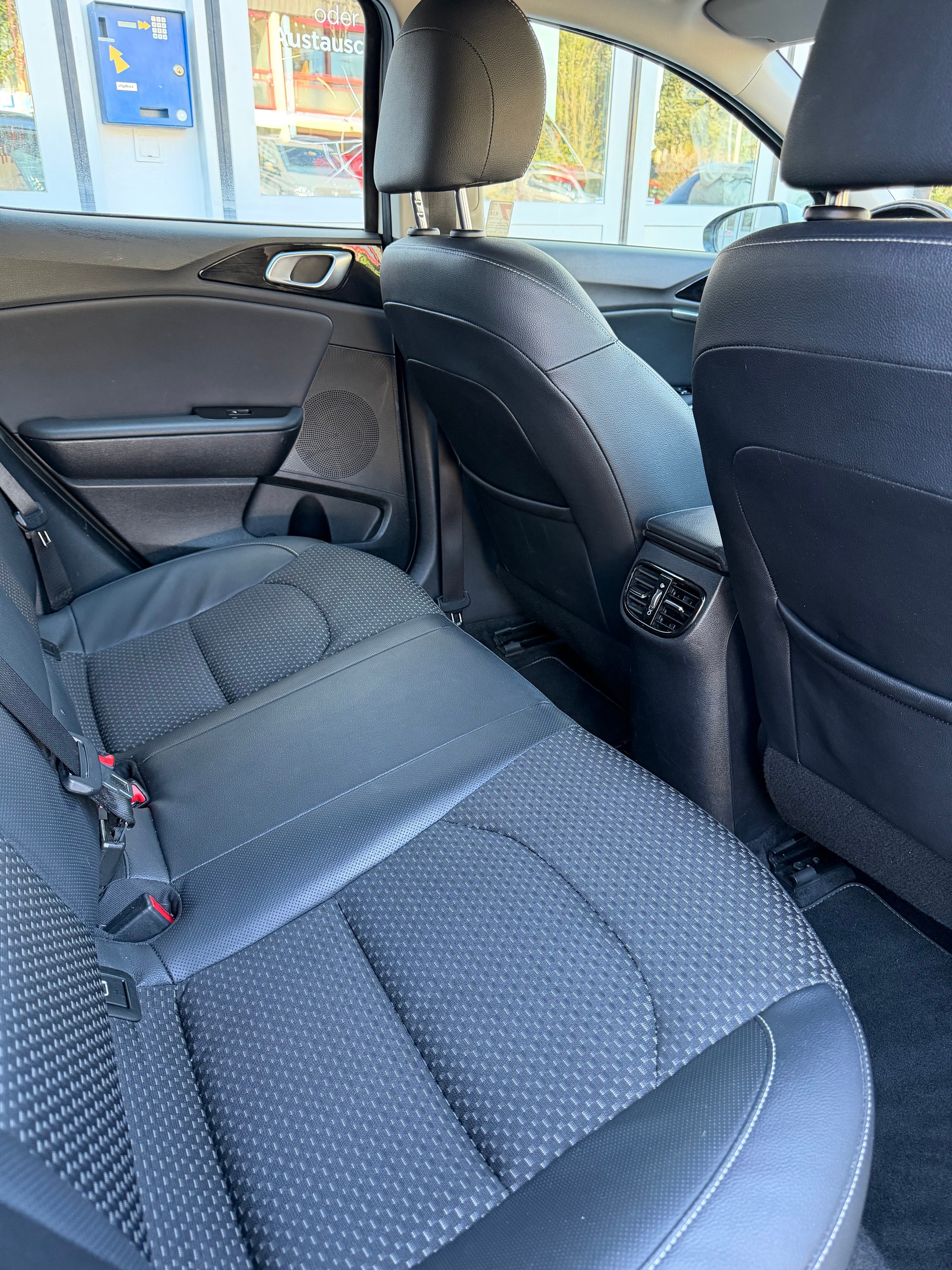 KIA XCeed 1.4 T-GDi Trend DCT-image-11