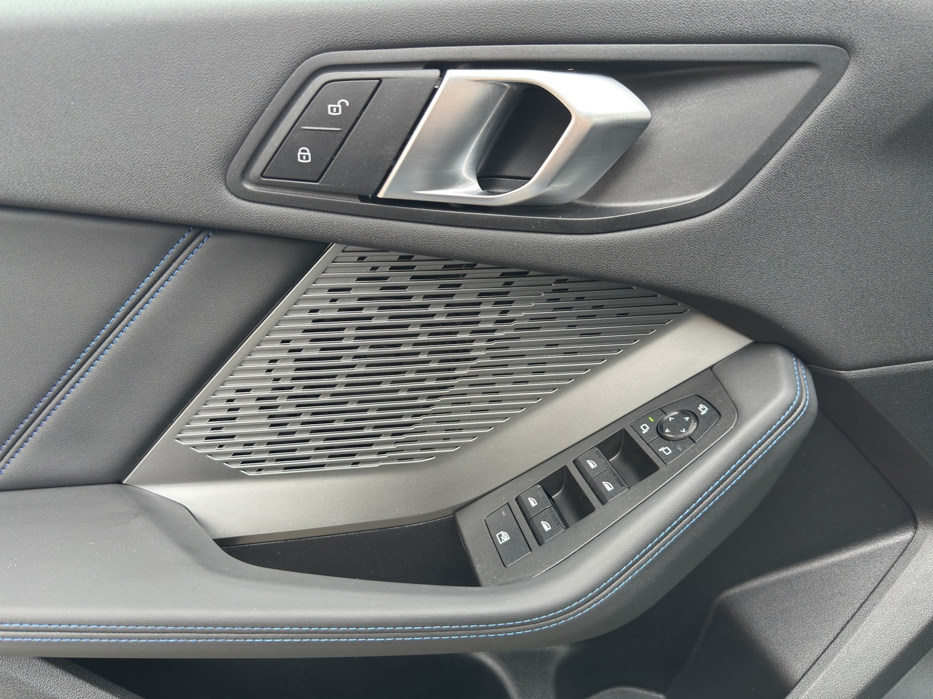 BMW 120 M Sport Steptronic-image-8