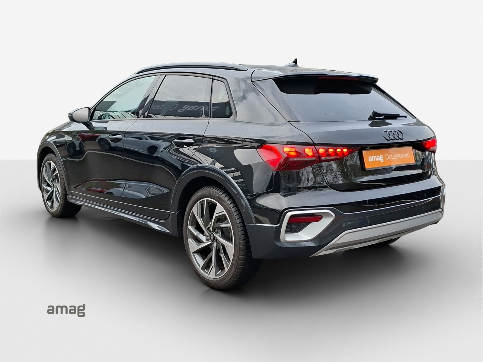 AUDI A3 allstreet 35 TFSI Attraction S-tronic-image-2
