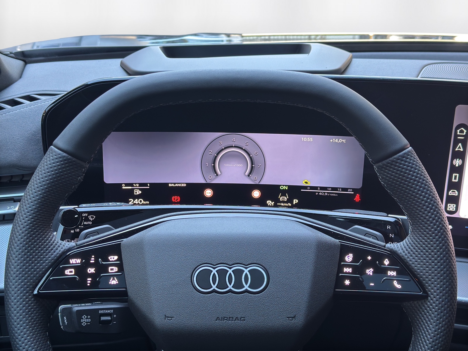 AUDI Q3 SUV TFSI quattro 195 kW S tronic-image-7