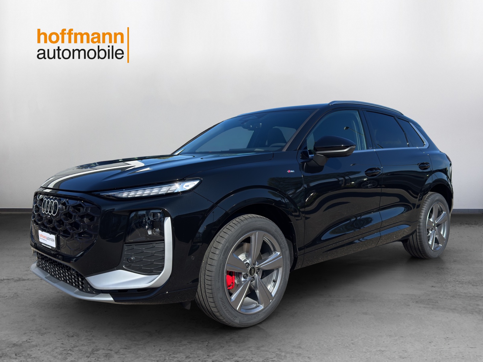AUDI Q3 SUV TFSI quattro 195 kW S tronic-image-0