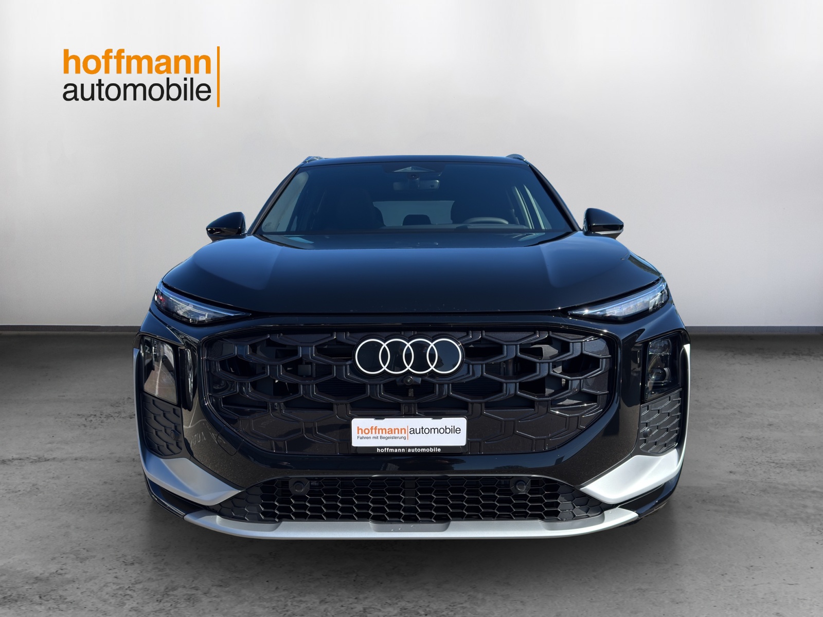 AUDI Q3 SUV TFSI quattro 195 kW S tronic-image-1