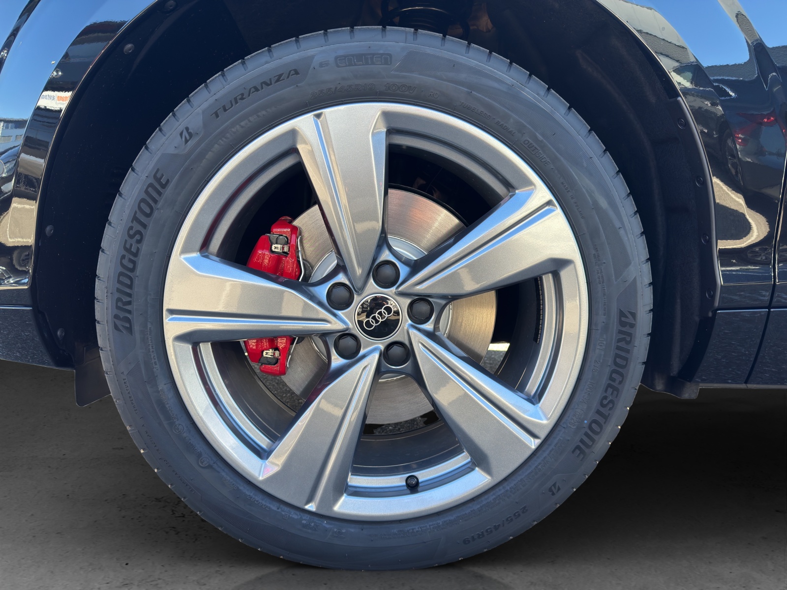 AUDI Q3 SUV TFSI quattro 195 kW S tronic-image-12