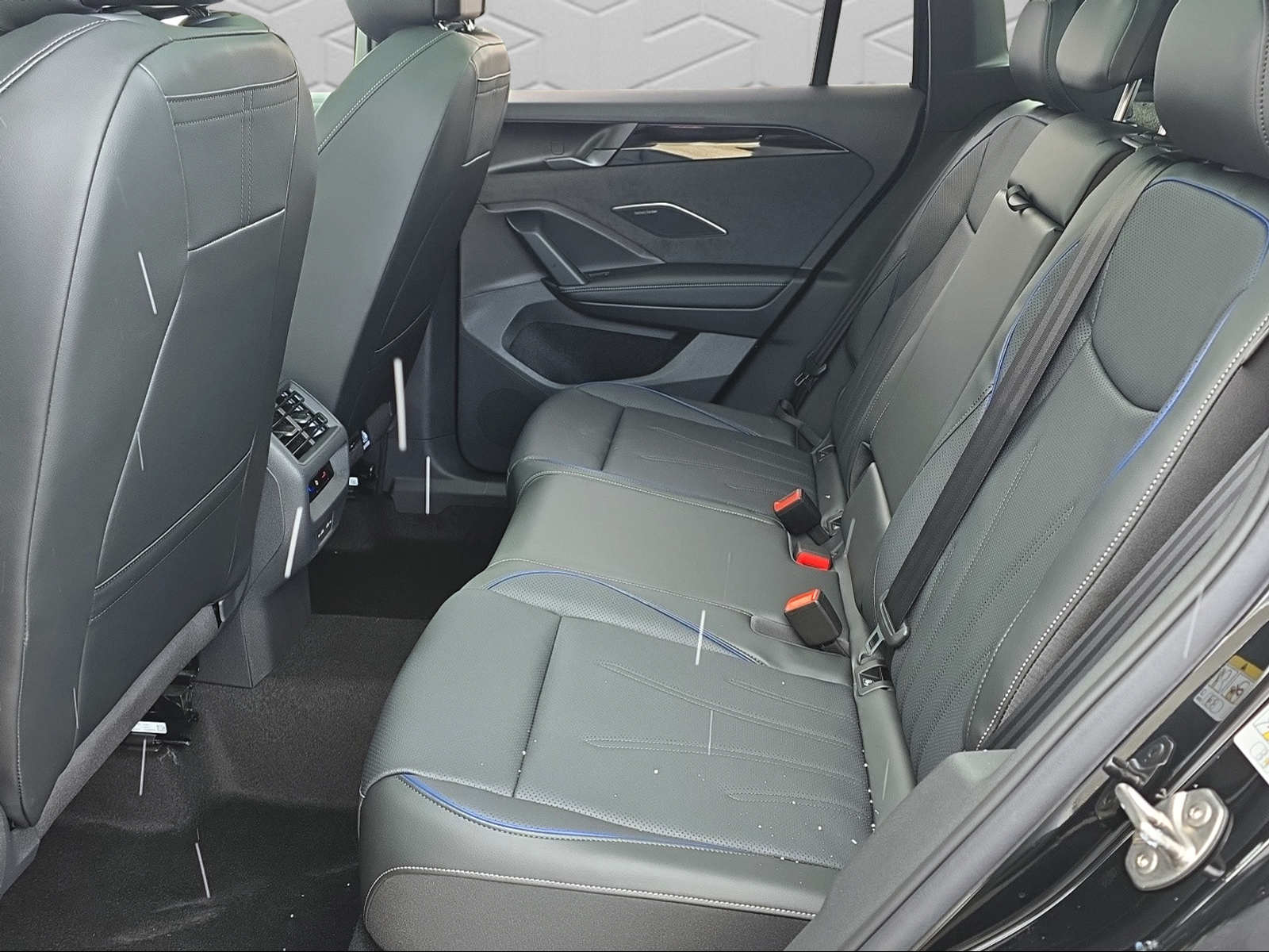 VW Tiguan 2.0 TSI DSG R-Line 4Motion-image-12
