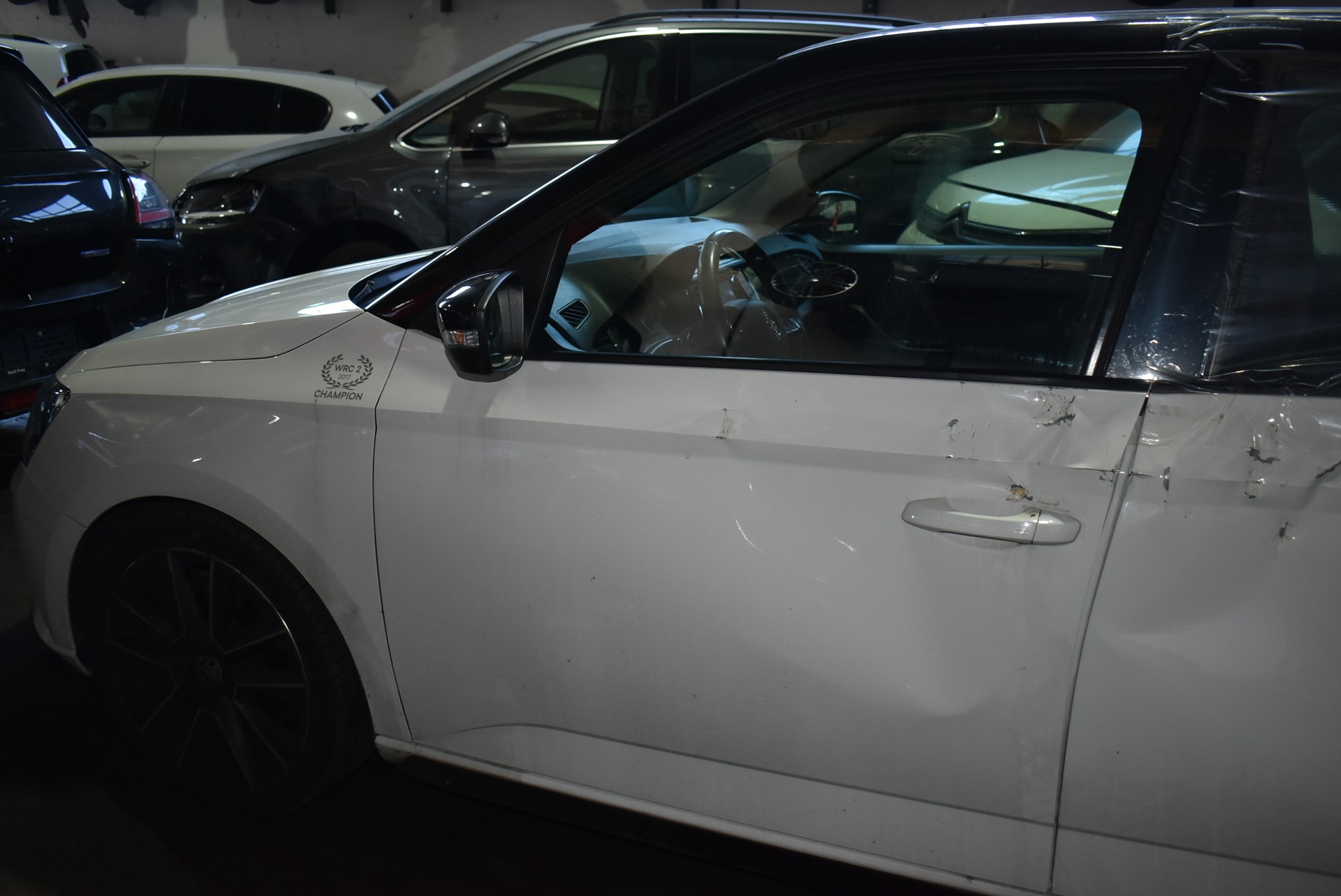 SKODA Fabia 1.4 TSI R5 DSG-image-6