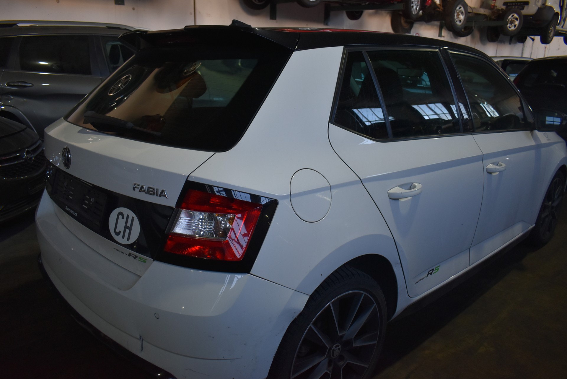 SKODA Fabia 1.4 TSI R5 DSG-image-2