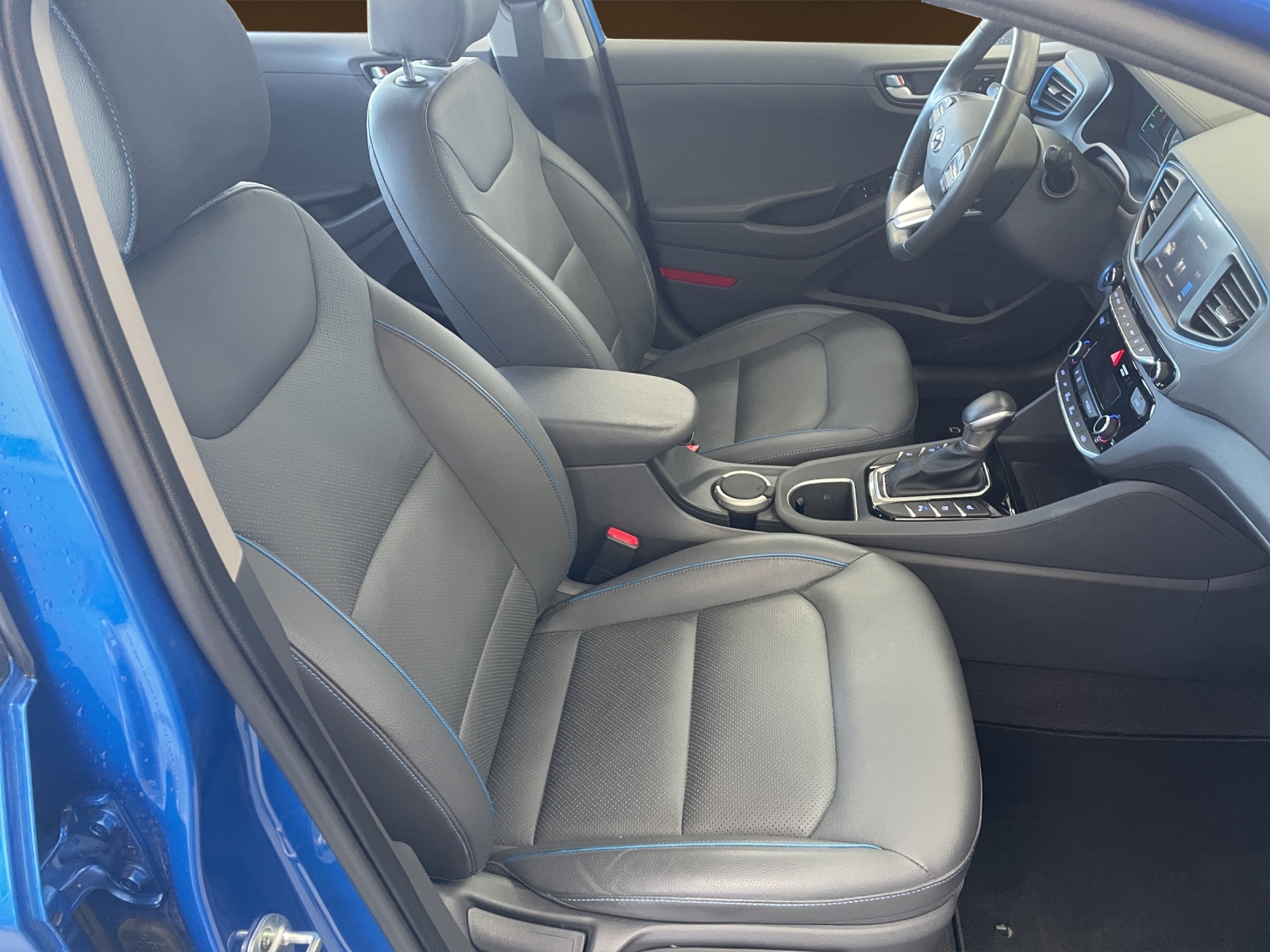 HYUNDAI Ioniq 1.6 GDi Launch Plus-image-8