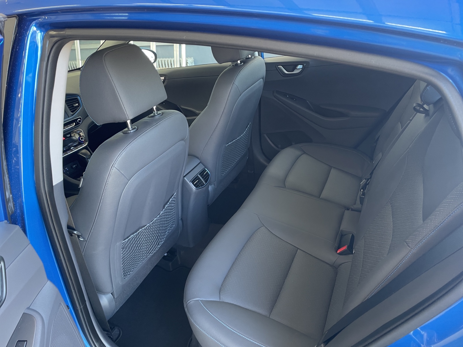 HYUNDAI Ioniq 1.6 GDi Launch Plus-image-6
