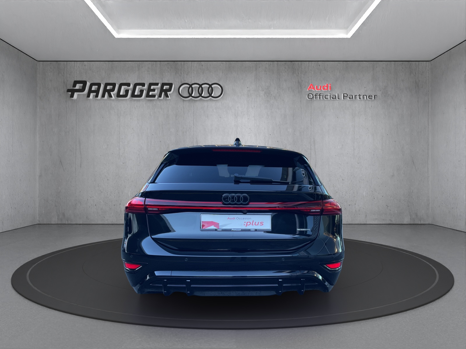 AUDI A6 Avant e-tron quattro-image-4