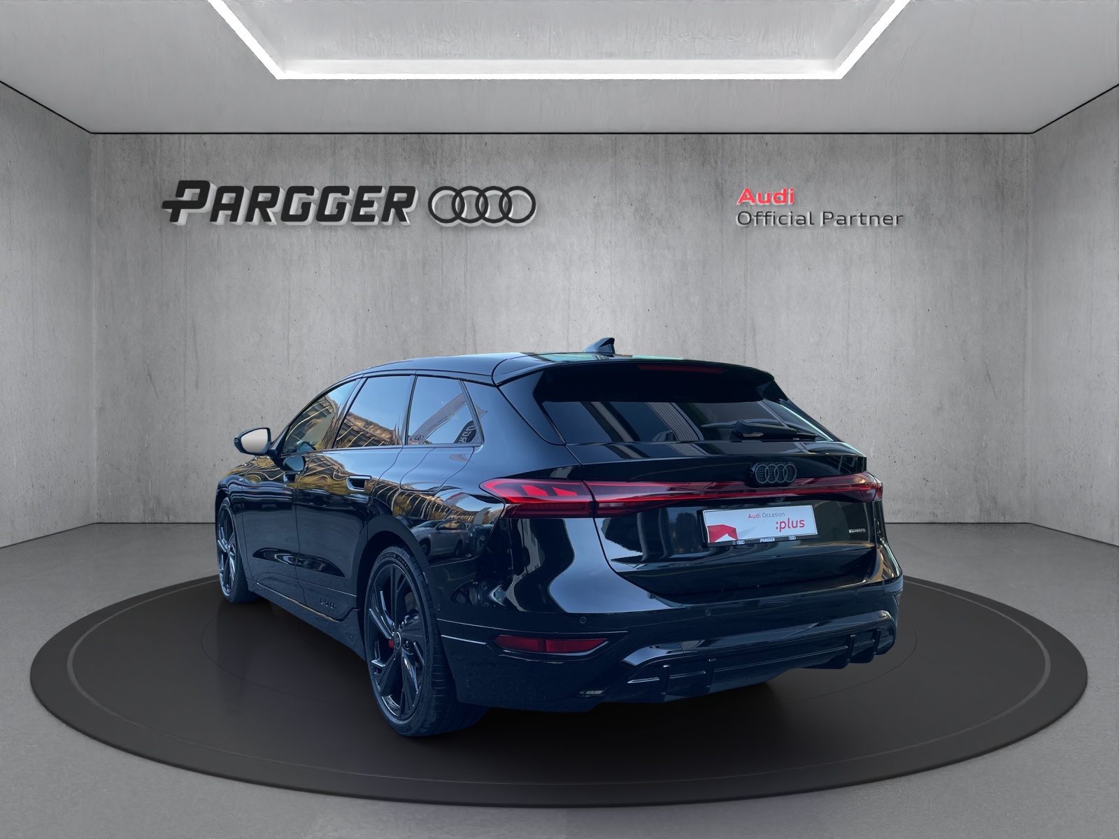 AUDI A6 Avant e-tron quattro-image-4