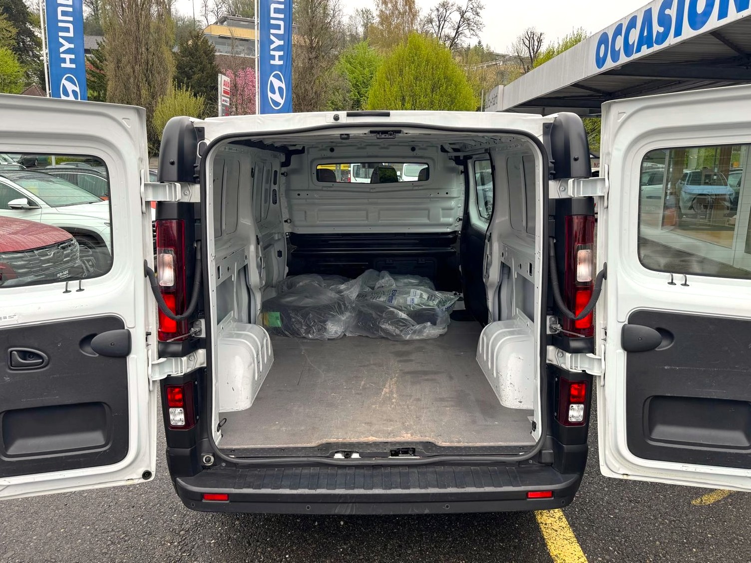 RENAULT Trafic Ene dCi120 2.0 Bus L2H1 *1550 KG Nutzlast*-image-14