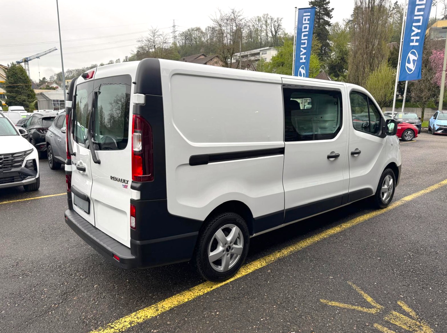 RENAULT Trafic Ene dCi120 2.0 Bus L2H1 *1550 KG Nutzlast*-image-6