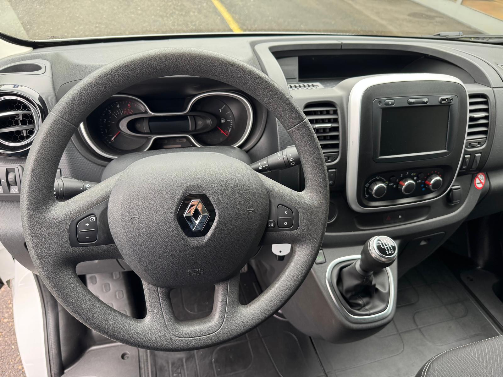 RENAULT Trafic Ene dCi120 2.0 Bus L2H1 *1550 KG Nutzlast*-showroom-element-2