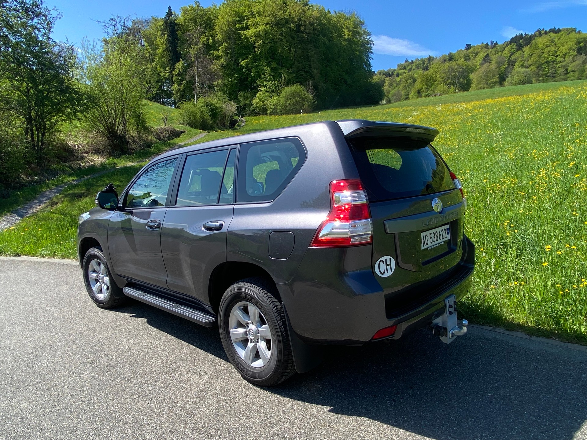 TOYOTA LAND CRUISER-image-1