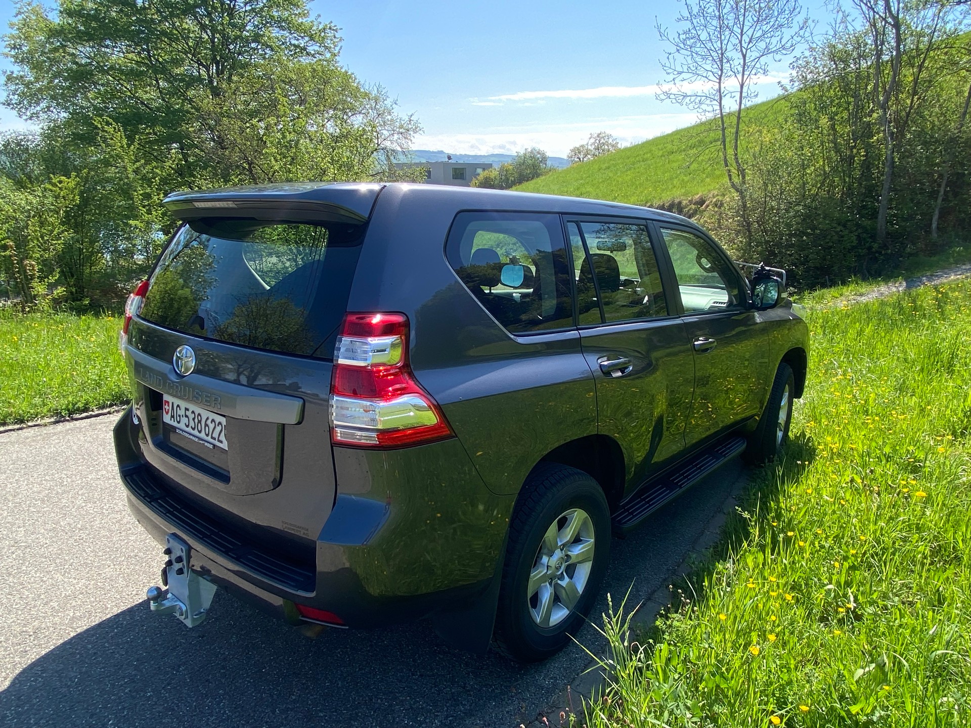 TOYOTA LAND CRUISER-image-2